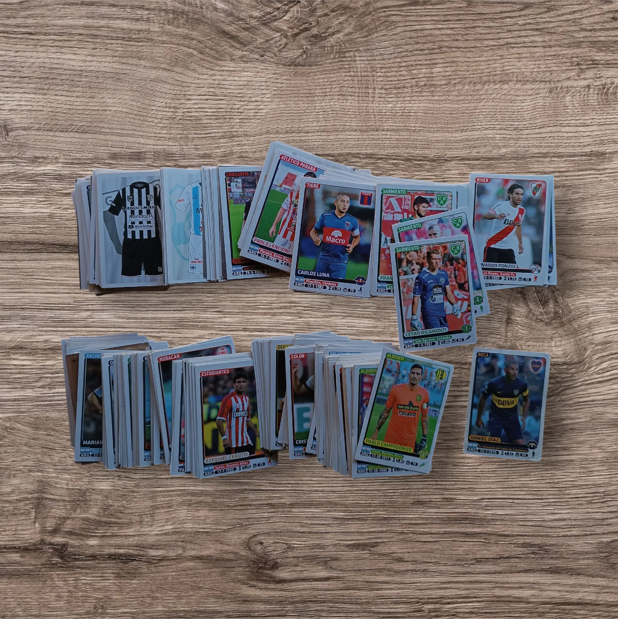 Extraordinario Lote 488 figuritas sin repetir Fútbol Argentino 2015
