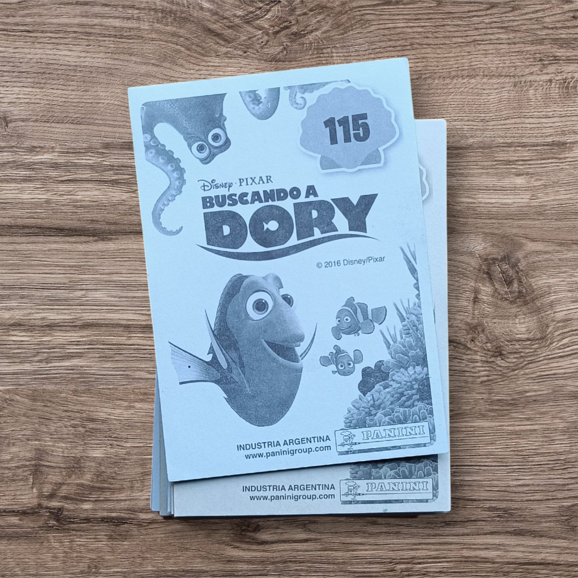 Lote 101 figuritas sin repetir Buscando a Dory