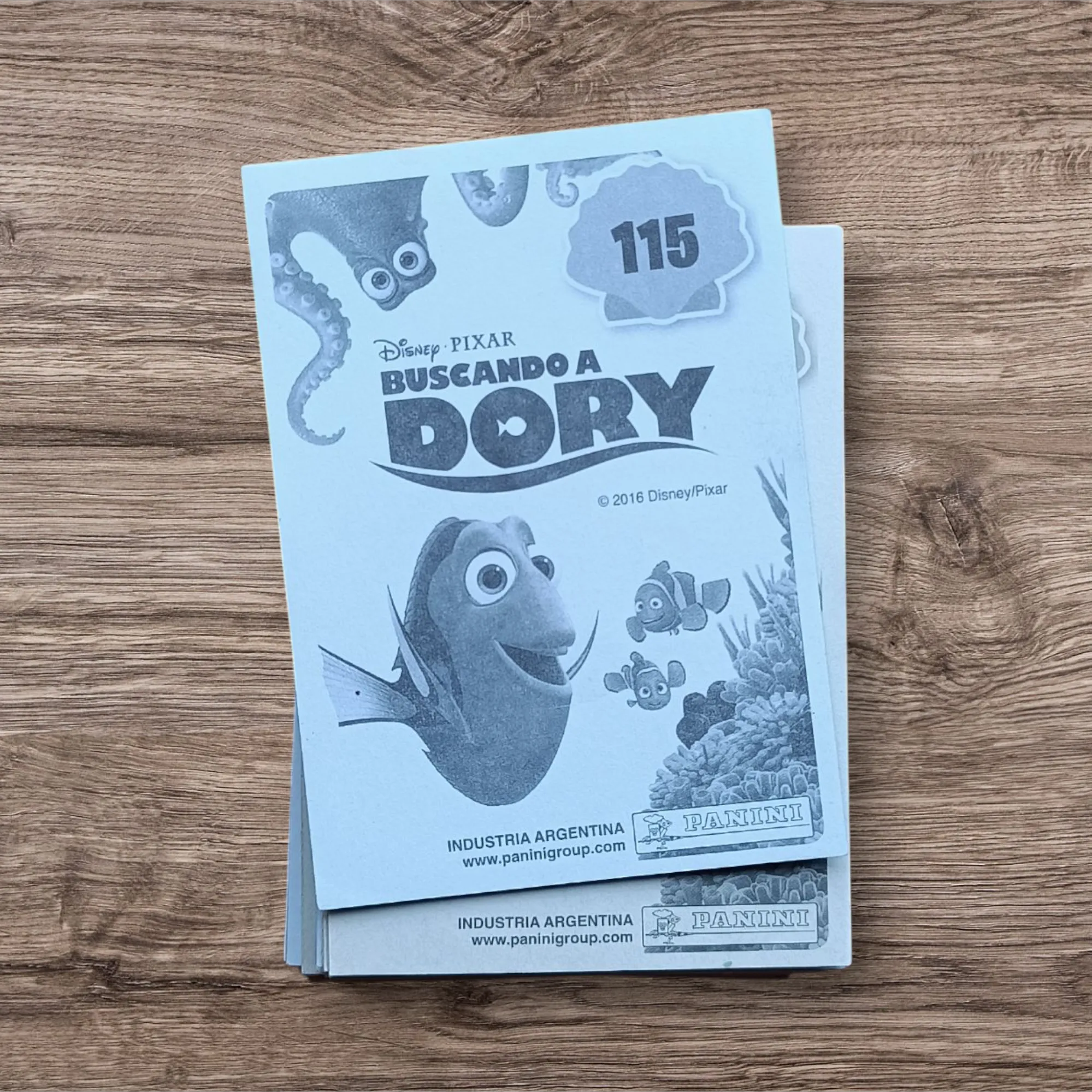 Lote 101 figuritas sin repetir Buscando a Dory