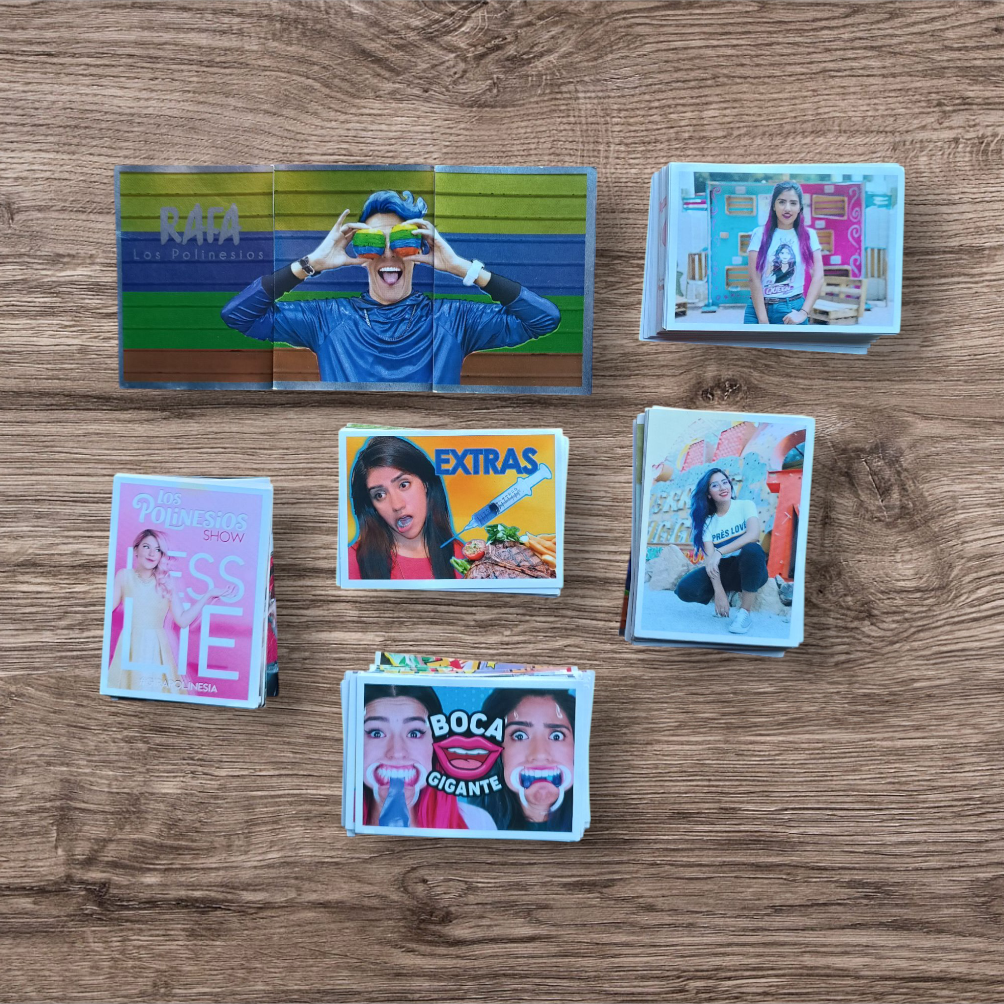 Lote 156 figuritas Plática Polinesia