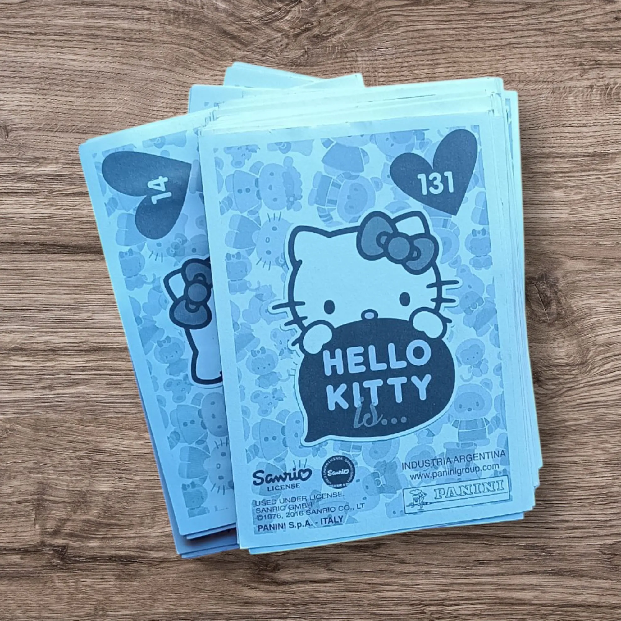 Lote 74 figuritas sin repetir Hello Kitty