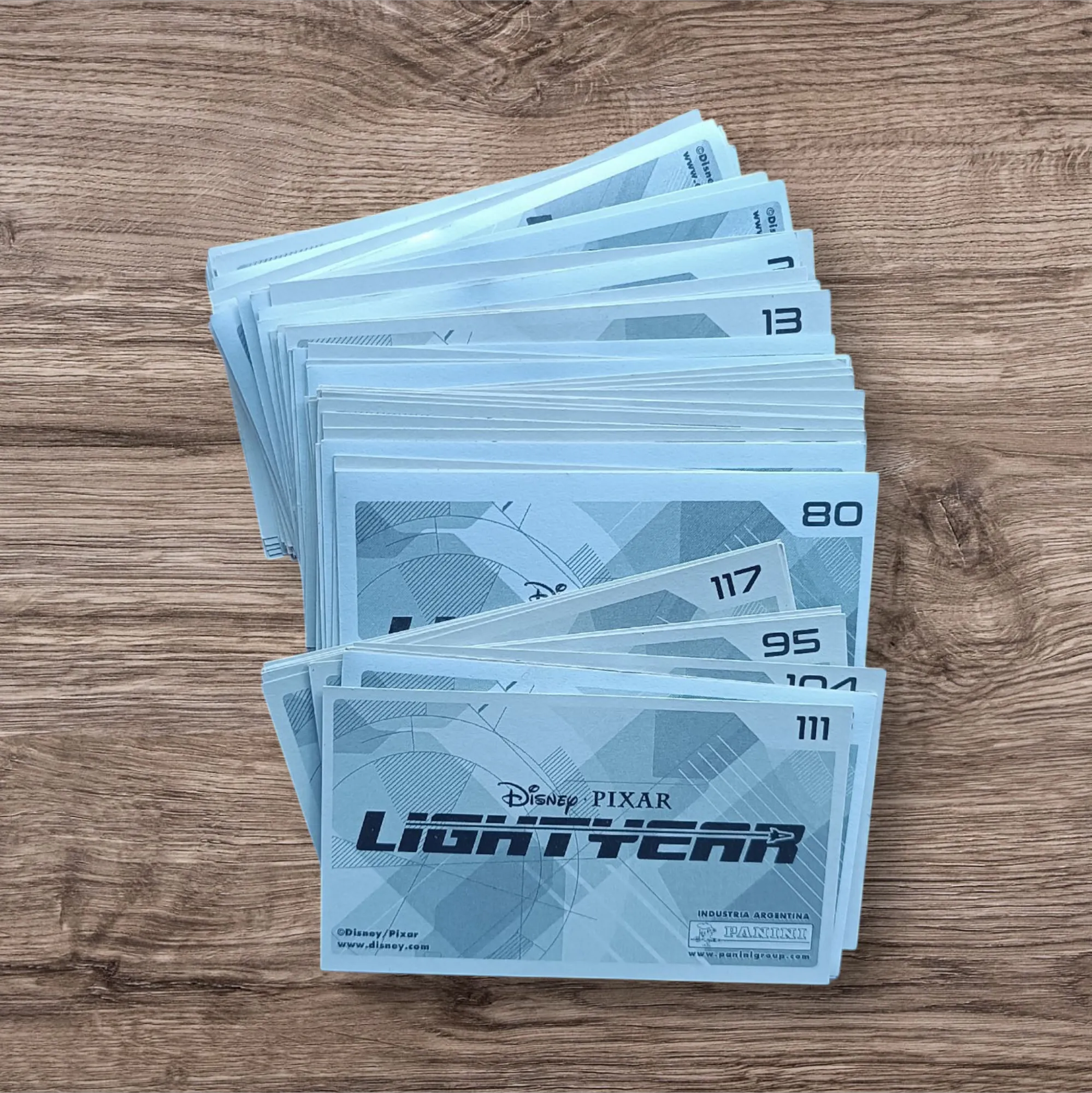 Lote 75 figuritas sin repetir Lightyear
