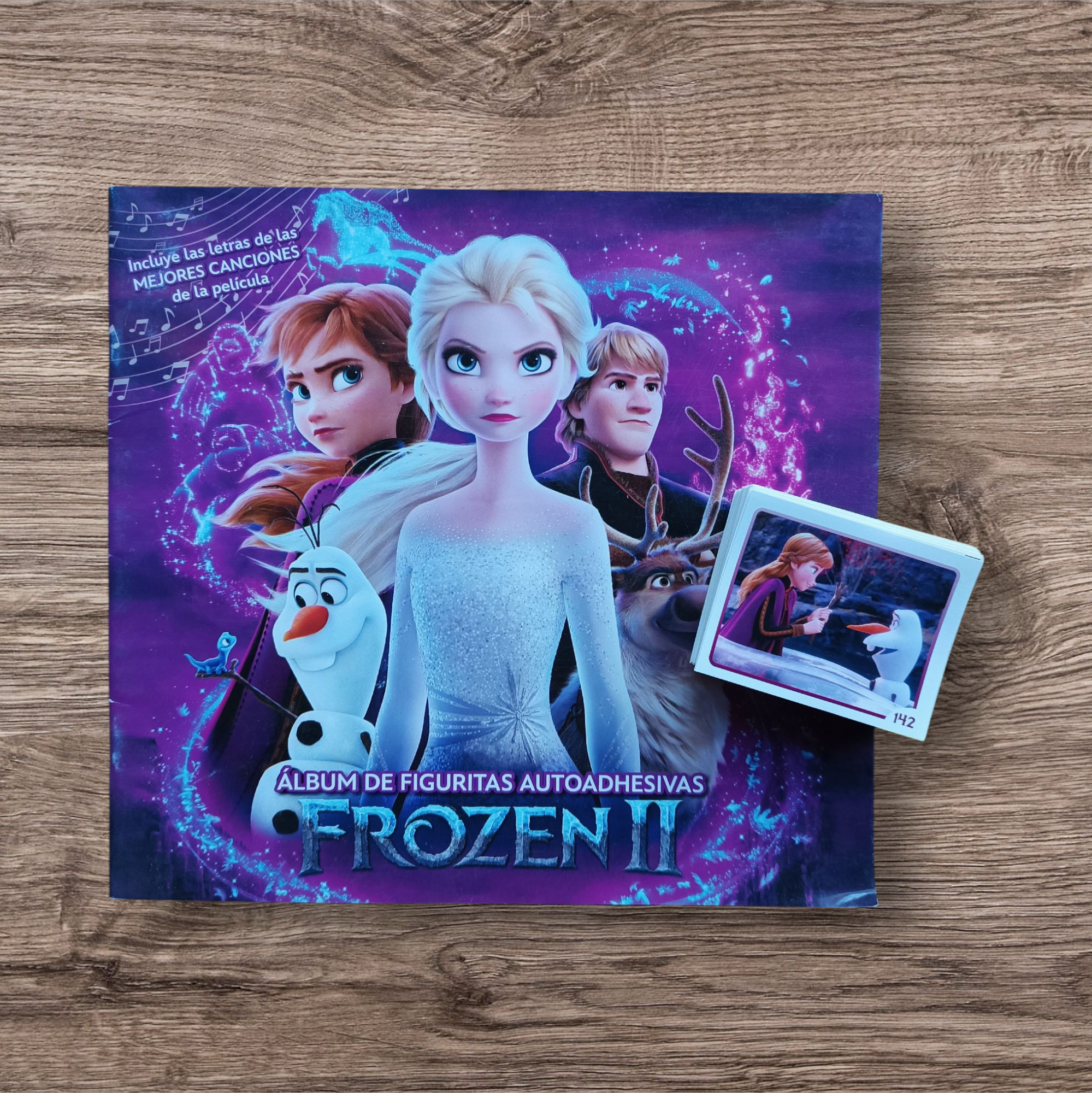 Álbum + 146 figuritas sin repetir Frozen 2