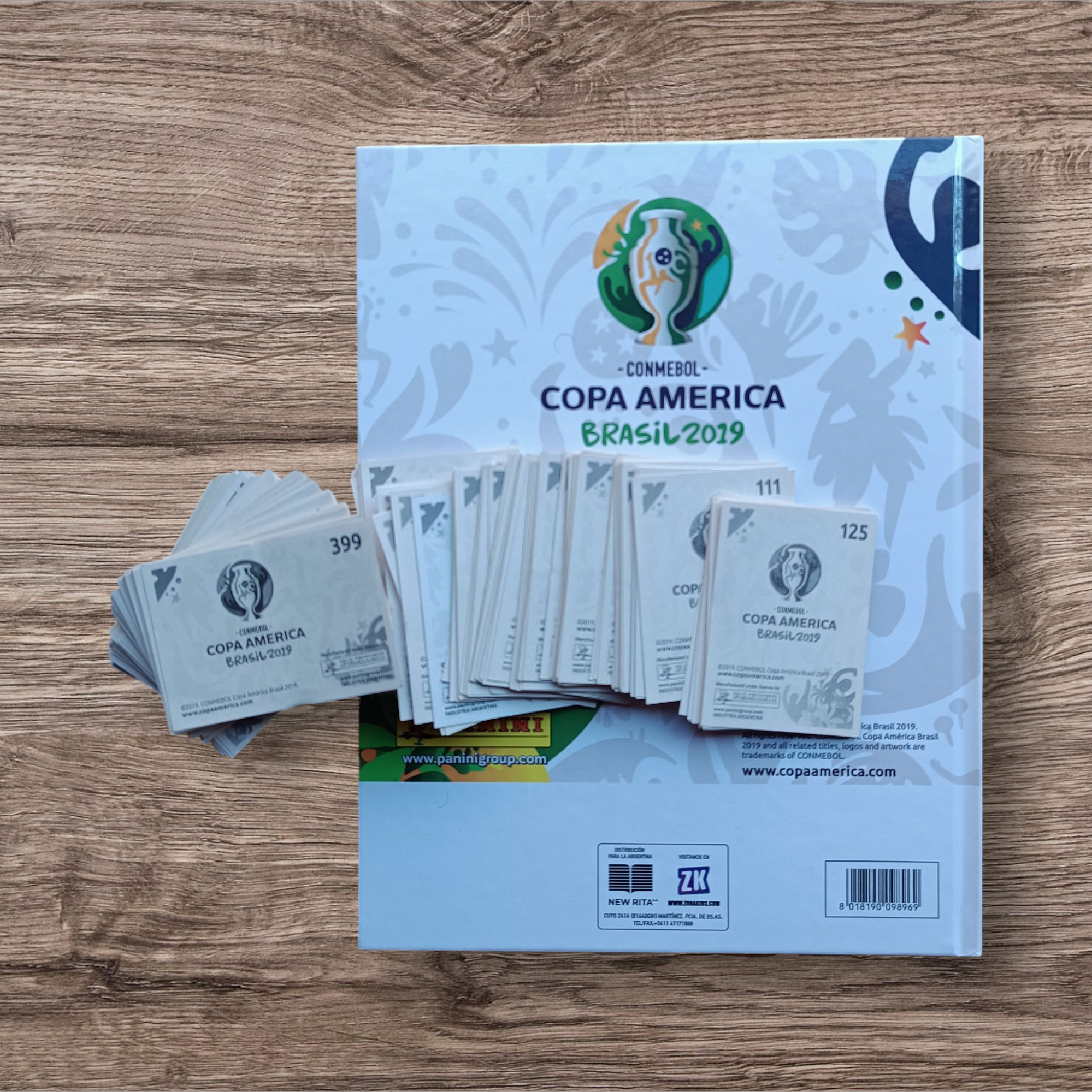 Álbum tapa dura + 362 figuritas sin repetir Copa América 2019