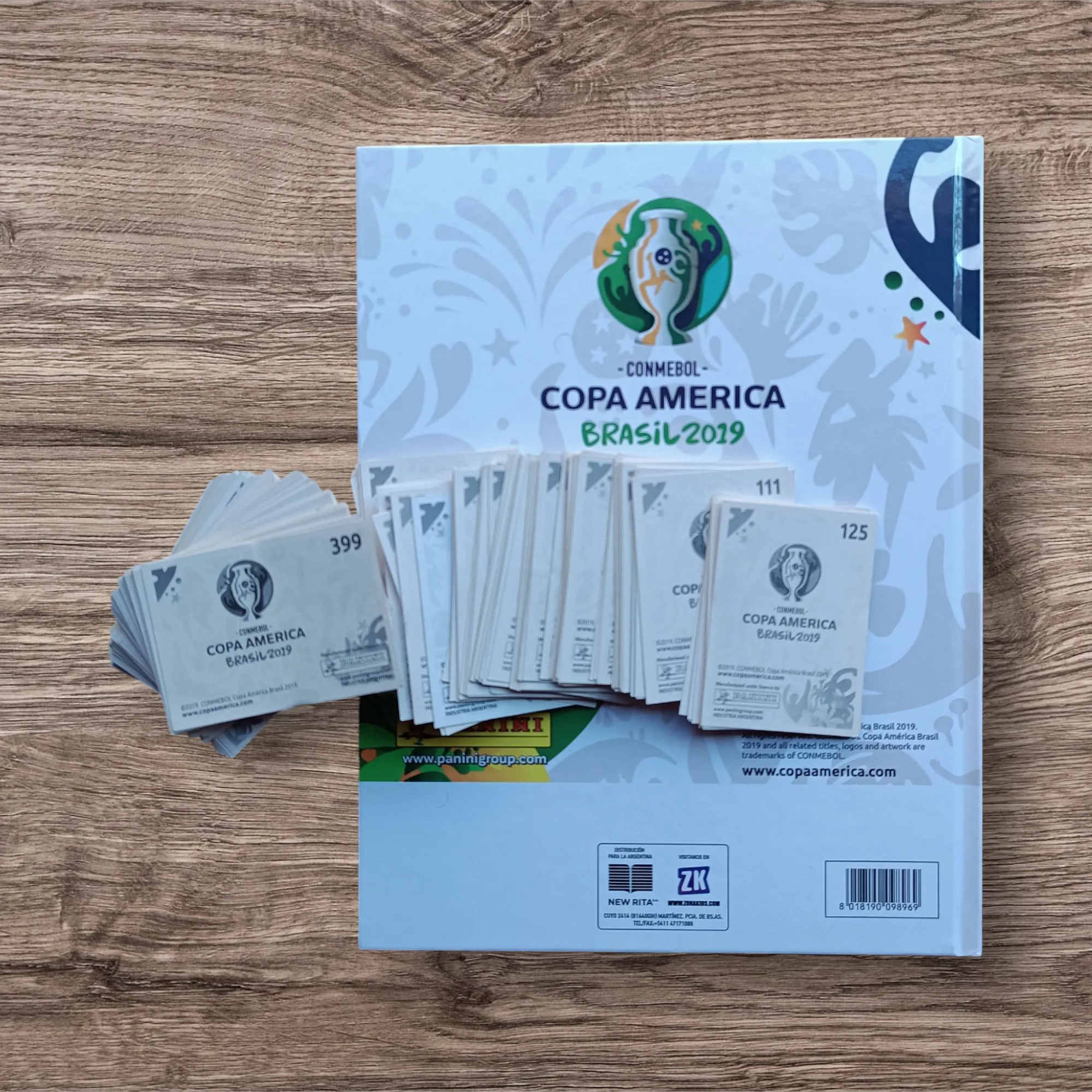Álbum tapa dura + 362 figuritas sin repetir Copa América 2019