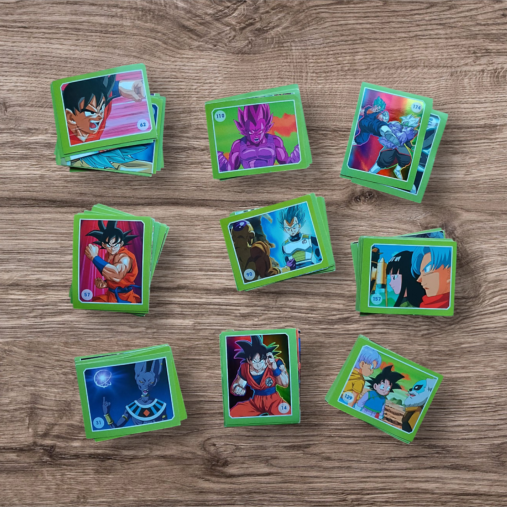 Lote 144 figuritas sin repetir de Dragon Ball