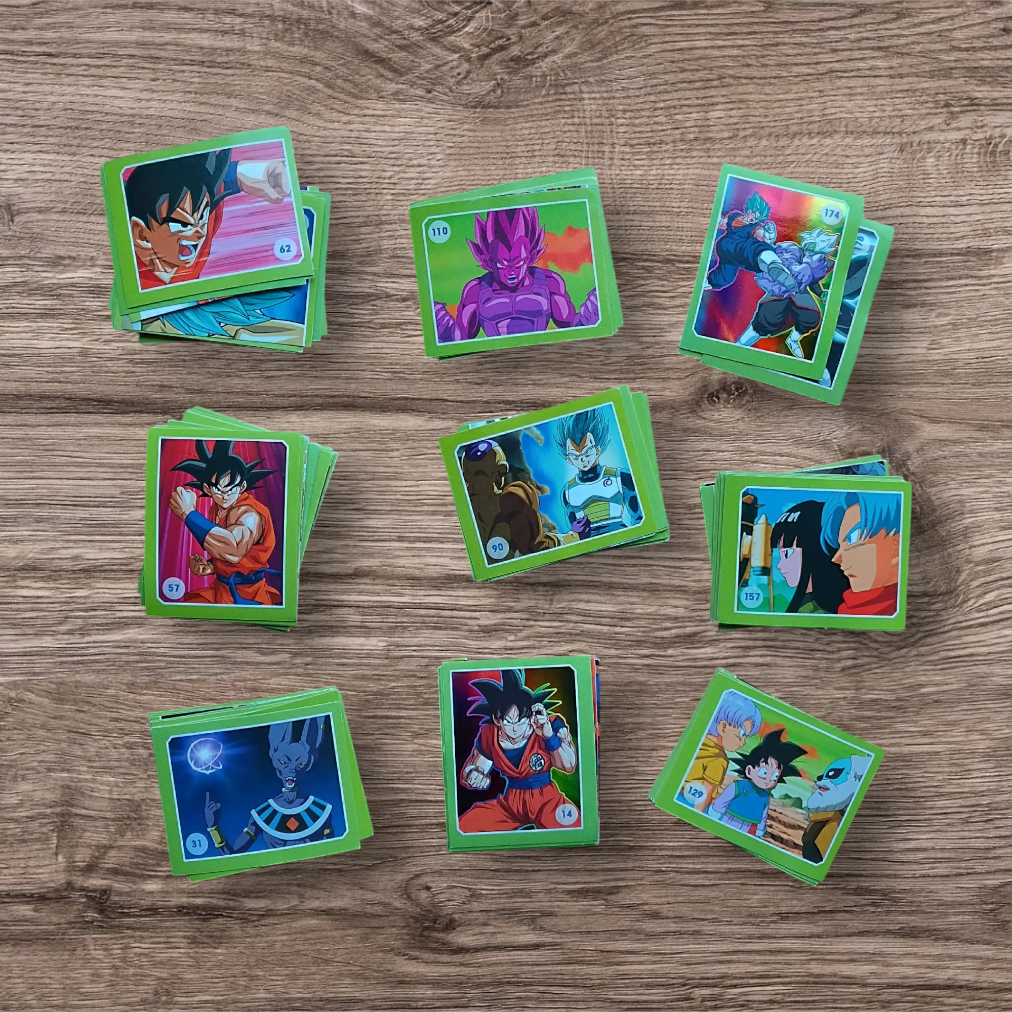 Lote 144 figuritas sin repetir de Dragon Ball