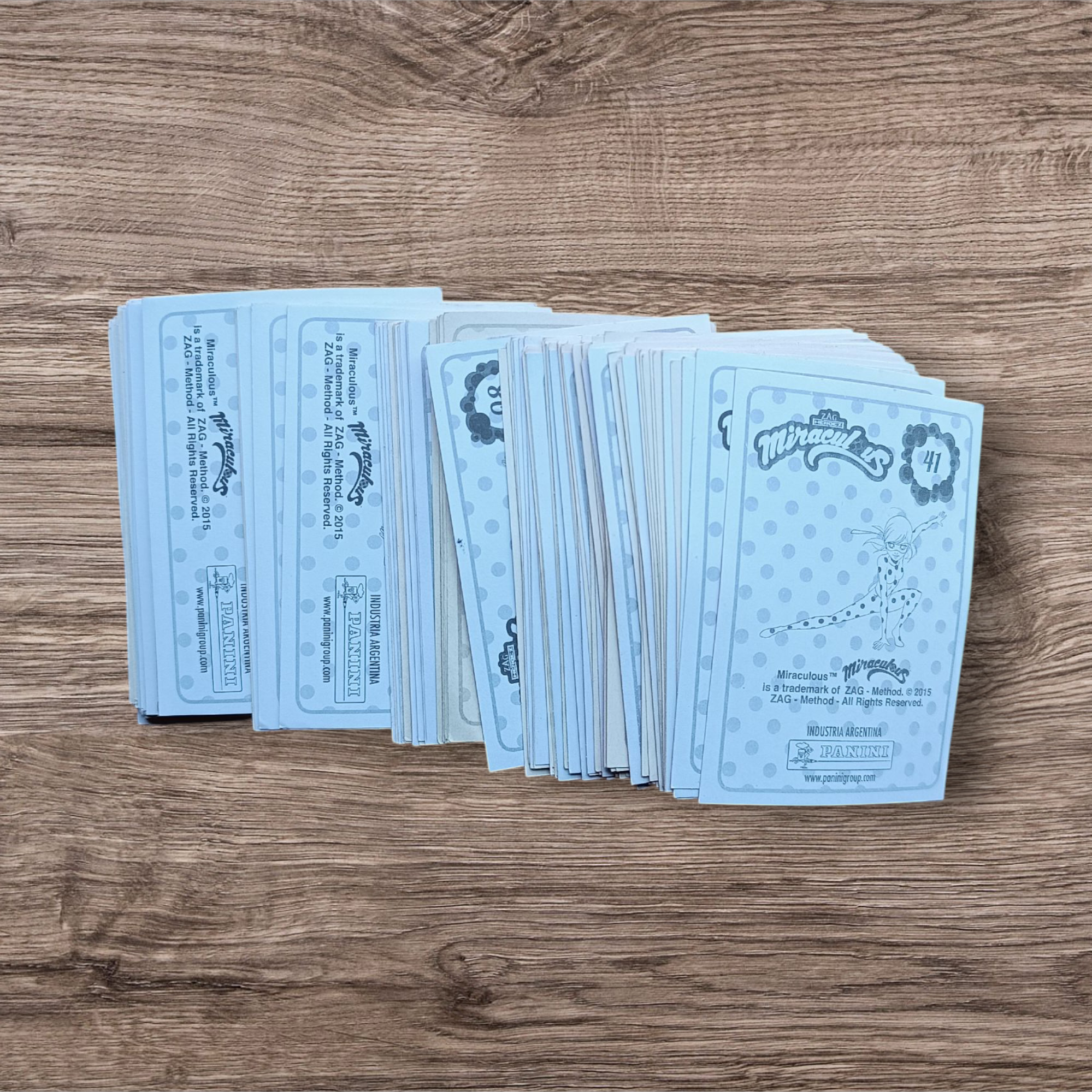 Lote 168 figuritas sin repetir Miraculous