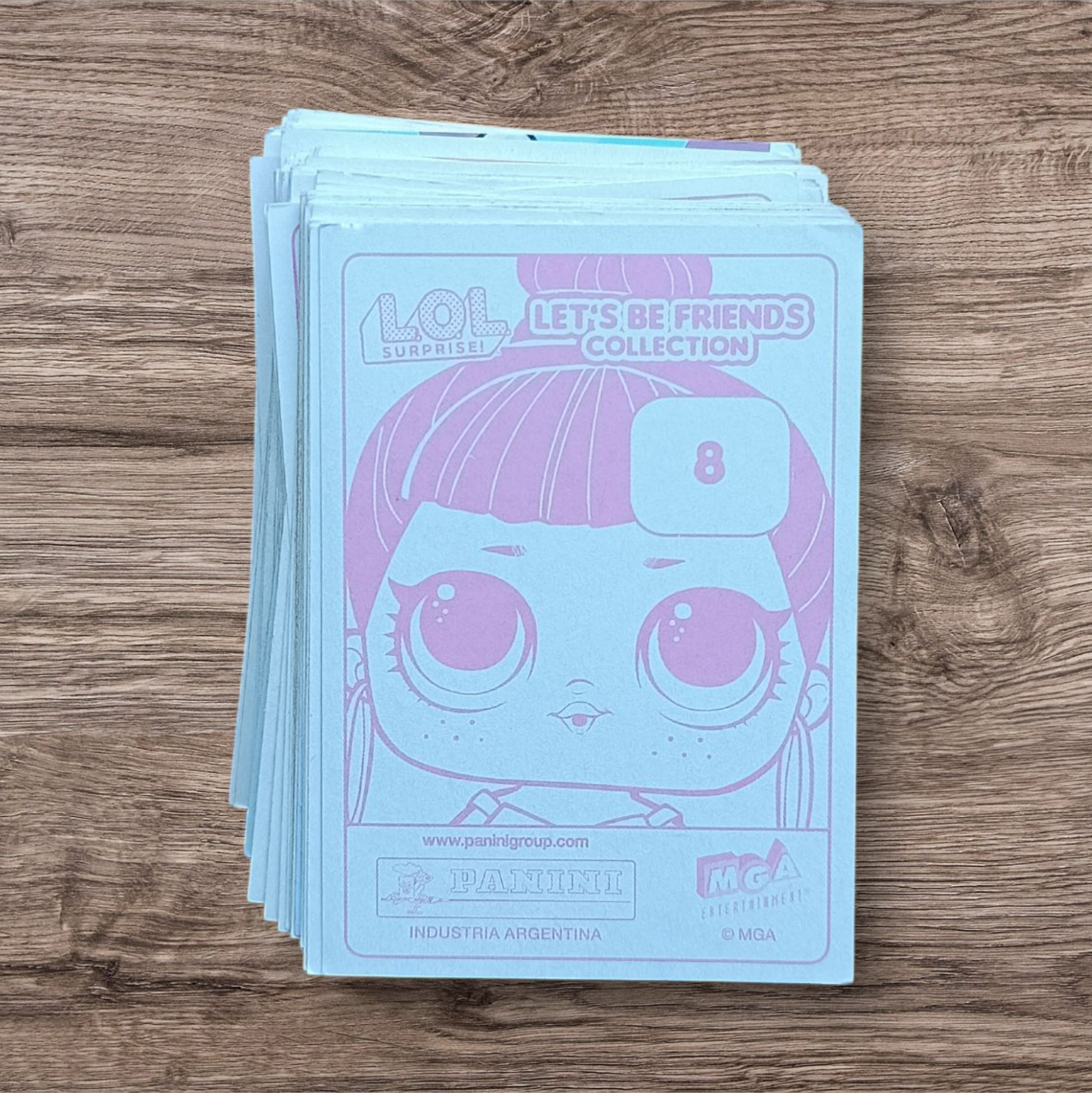 Lote 134 figuritas sin repetir Lol Vamos a ser amigos