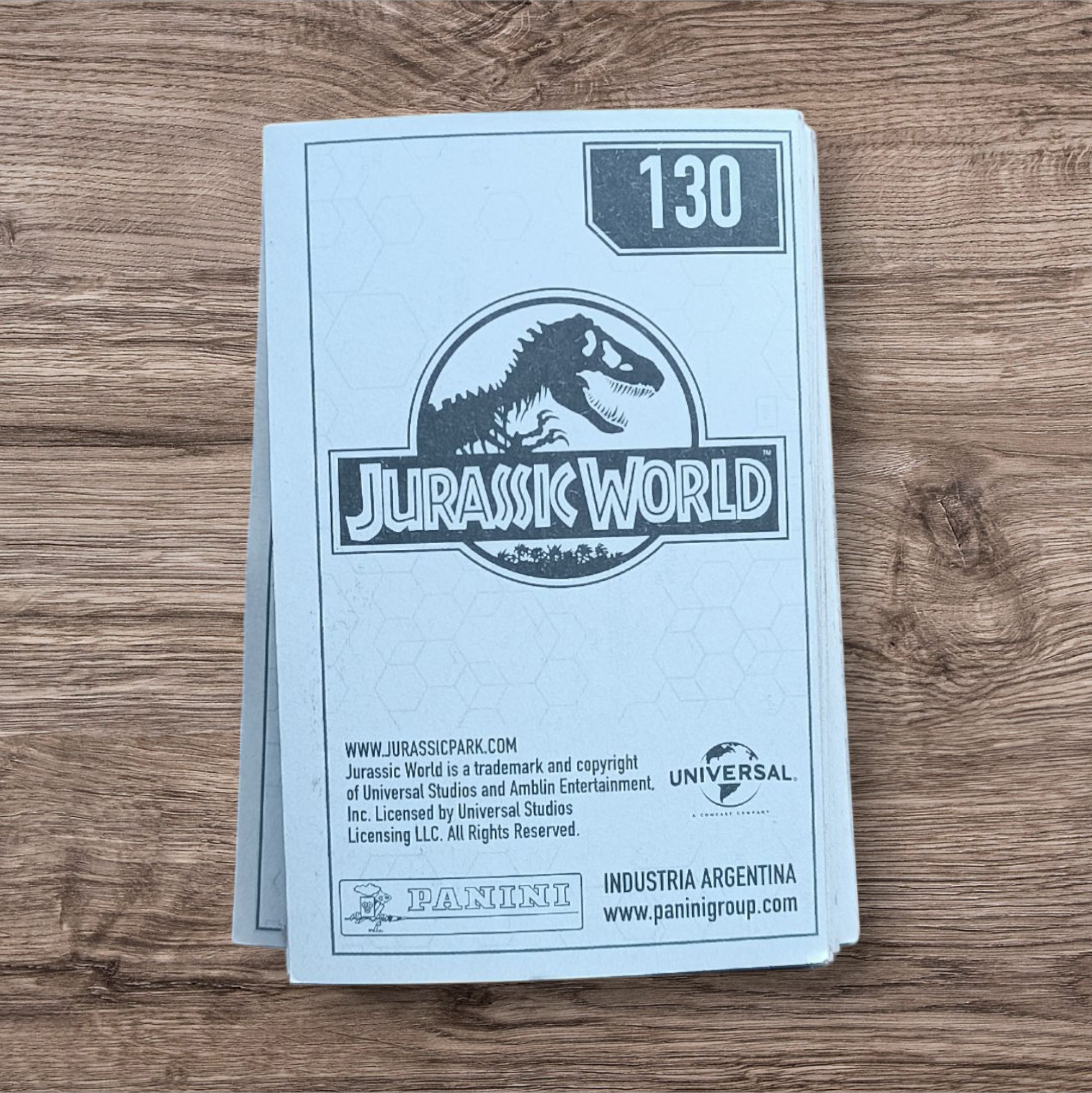 Lote 168 figuritas sin repetir Jurassic World