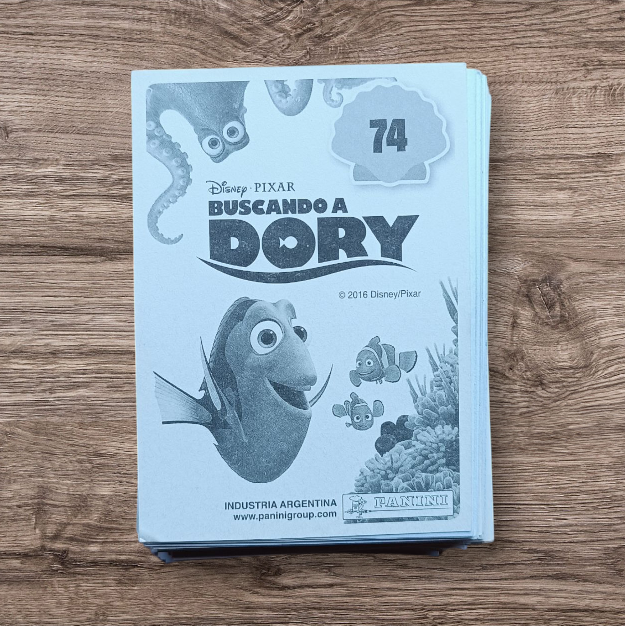 Lote 132 figuritas Buscando a Dory