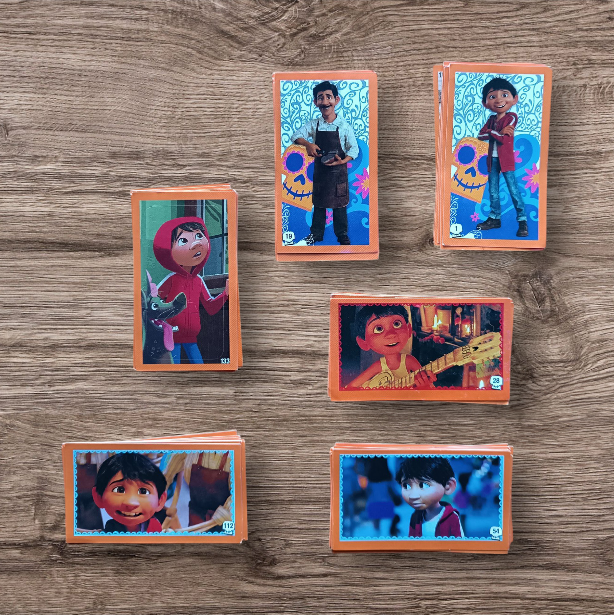 Lote 90 figuritas sin repetir Coco