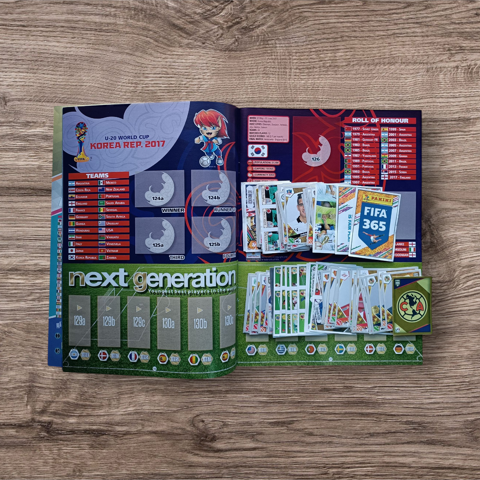 Álbum + 105 figuritas sin repetir FIFA 365 2018