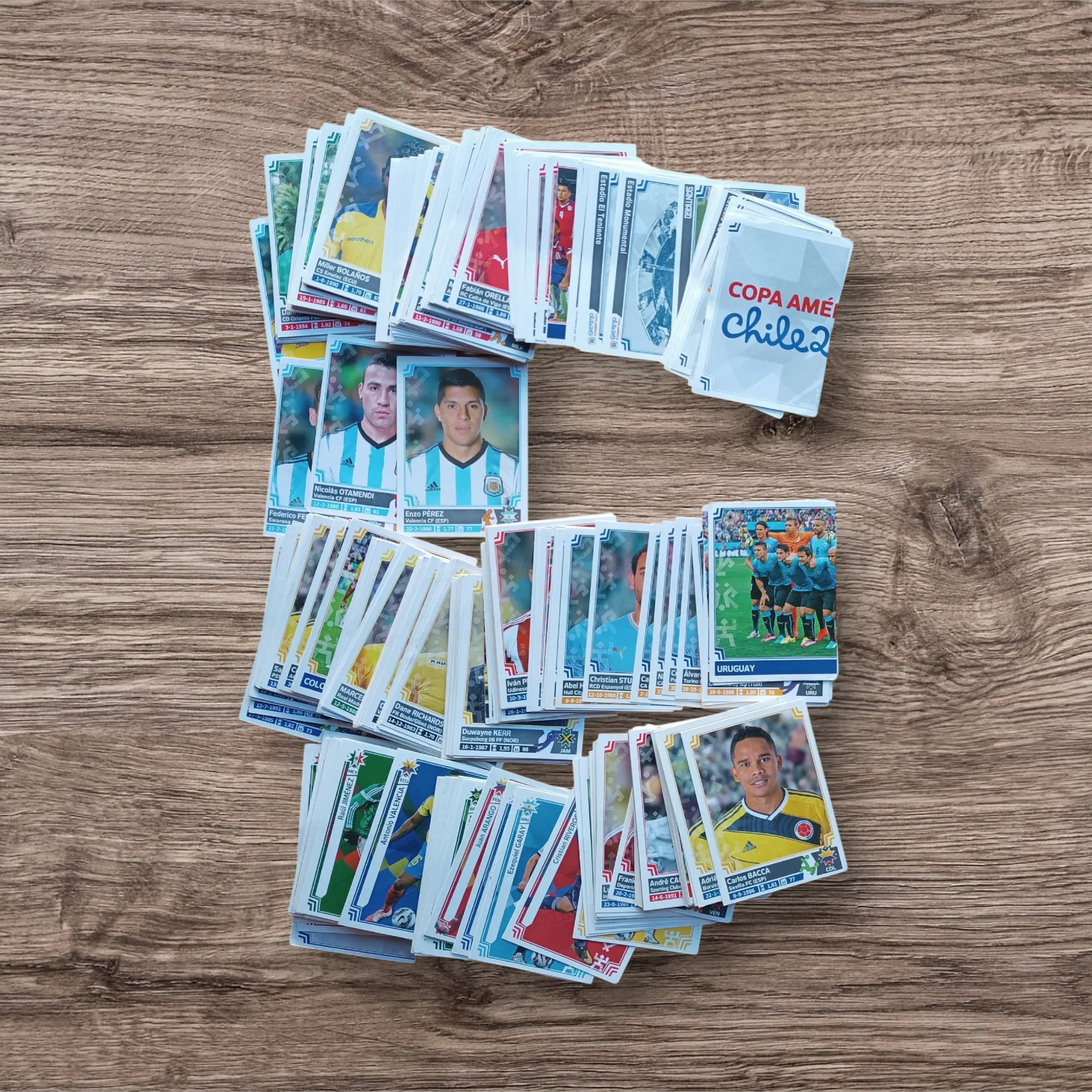 Lote 306 figuritas sin repetir Copa América Chile 2015