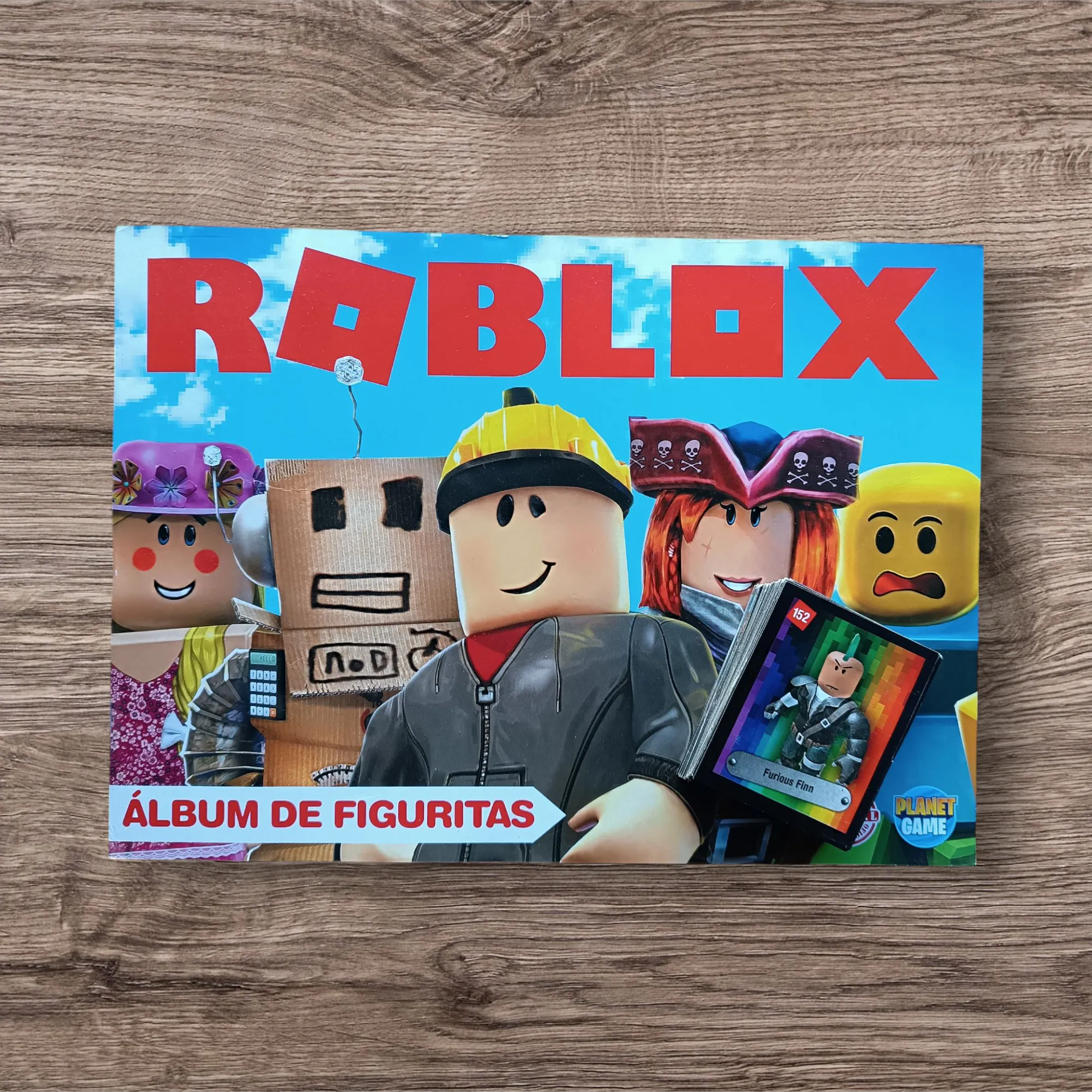Álbum + 108 figuritas sin repetir Roblox