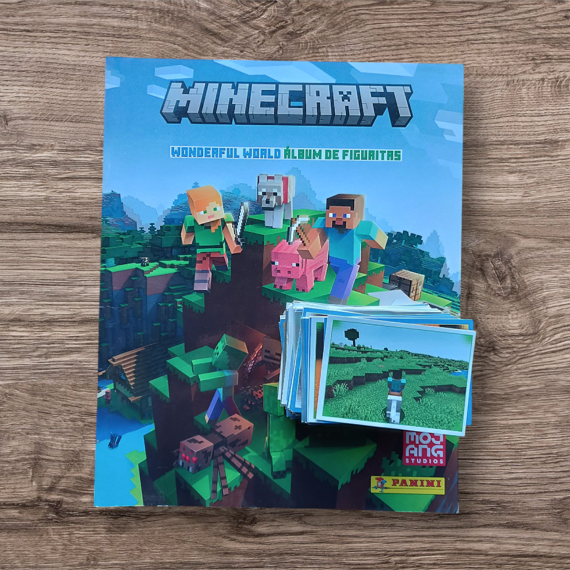Álbum + 168 figuritas sin repetir Minecraft
