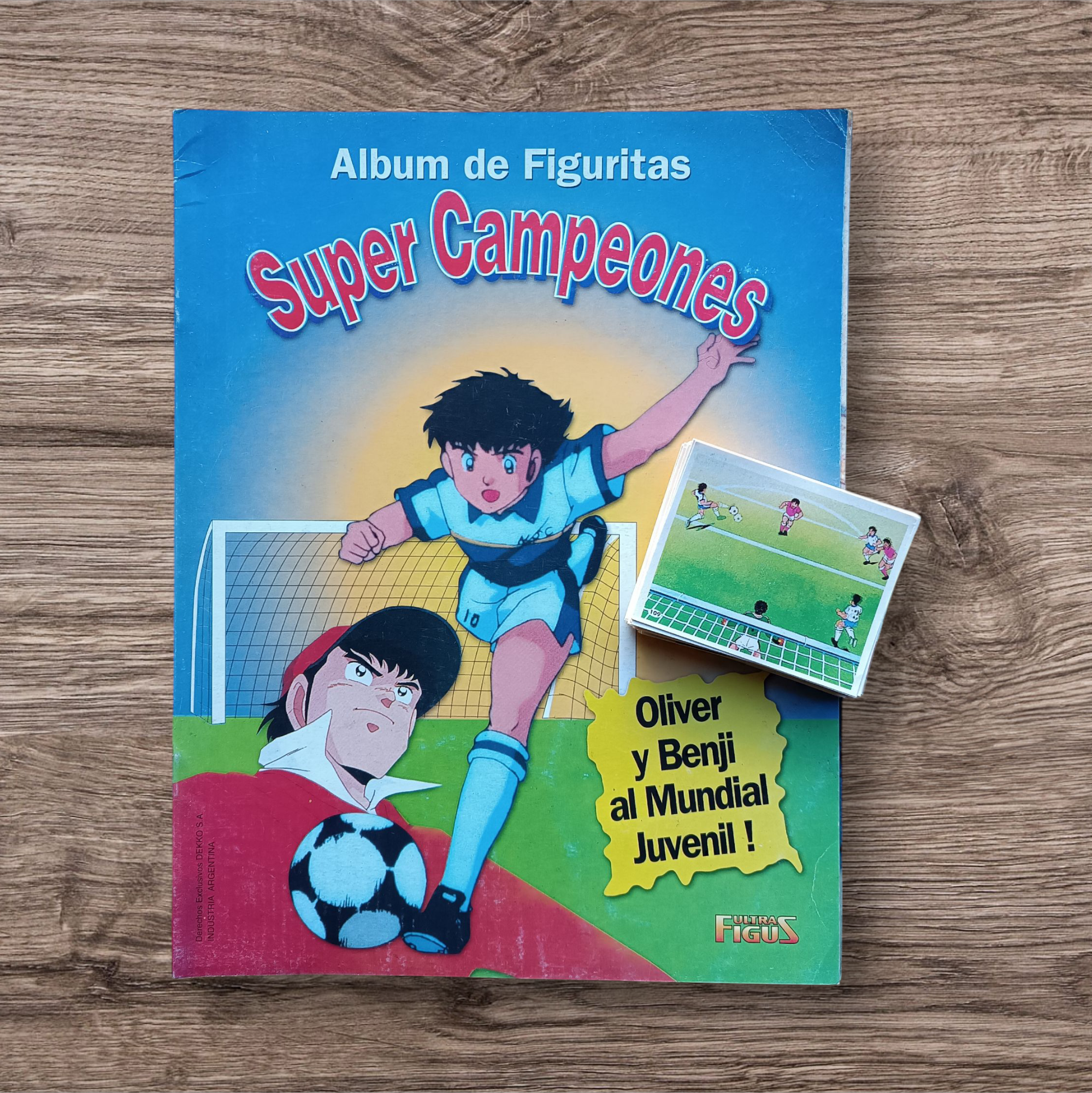 Álbum + 61 figuritas sin repetir Supercampeones