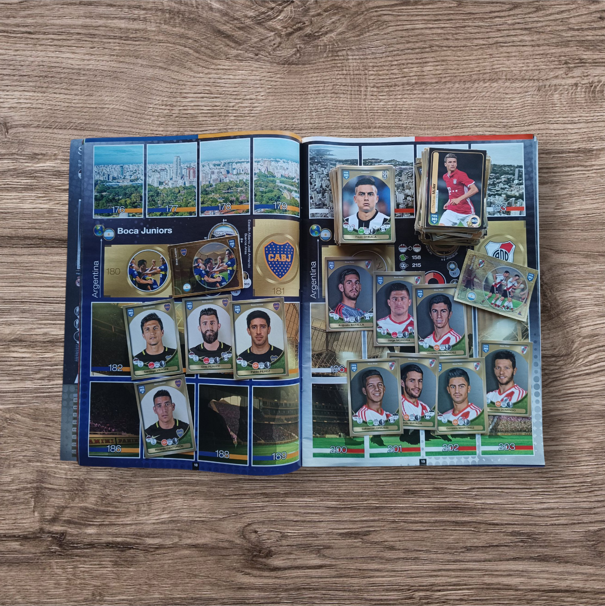 Álbum + 376 figuritas sin repetir FIFA 365 Año 2017