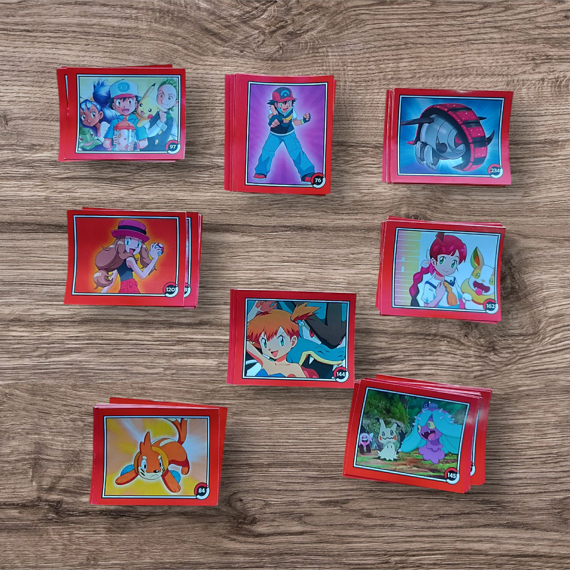 Lote 91 figuritas Pokemon