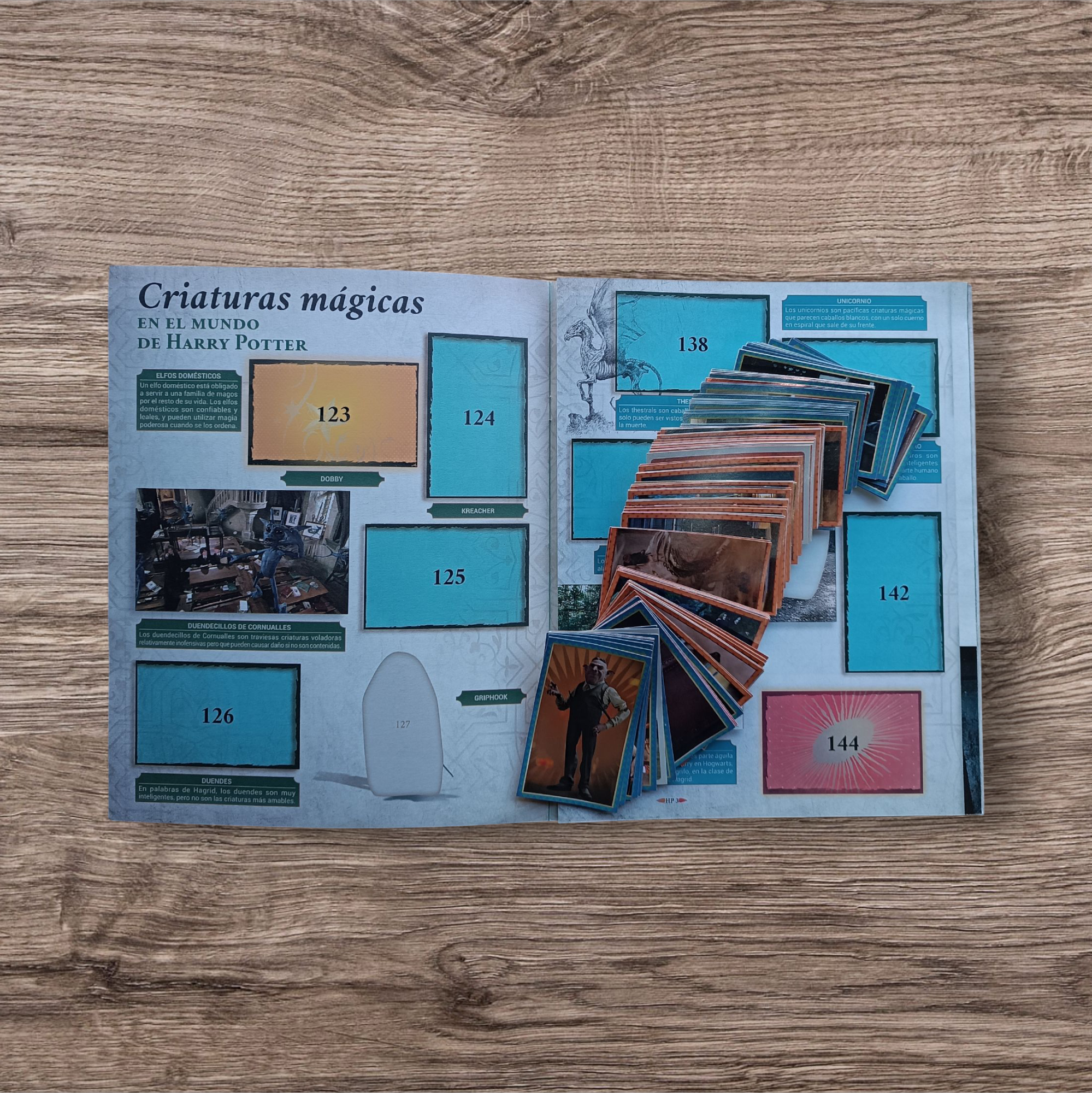 Álbum + 157 figuritas sin repetir Harry Potter y Animales Fantásticos