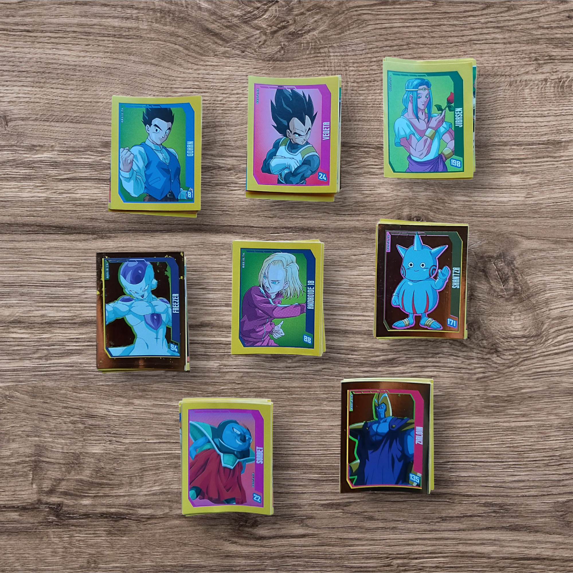 Lote 113 figuritas Dragon Ball