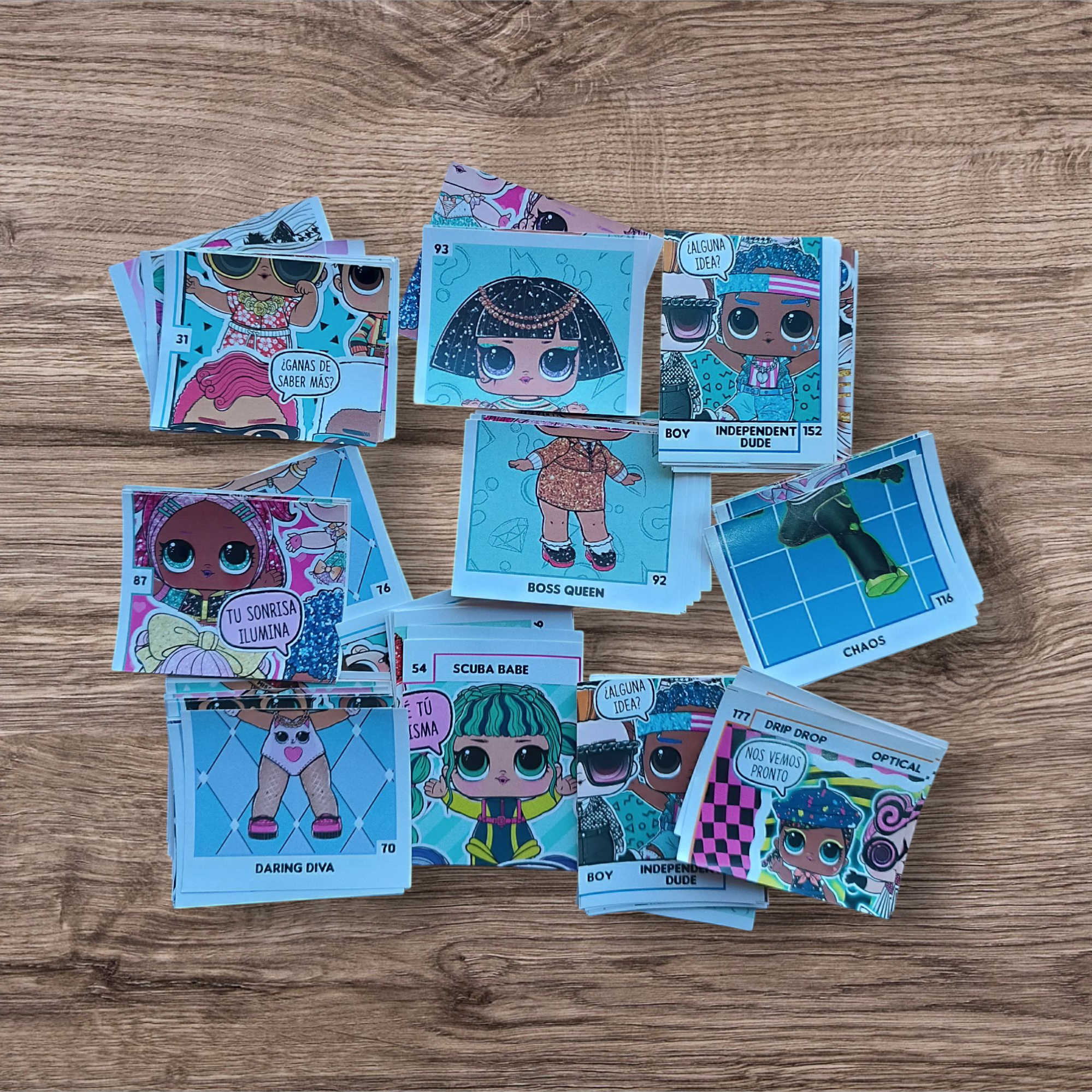 Lote 102 figuritas Lol Surprise