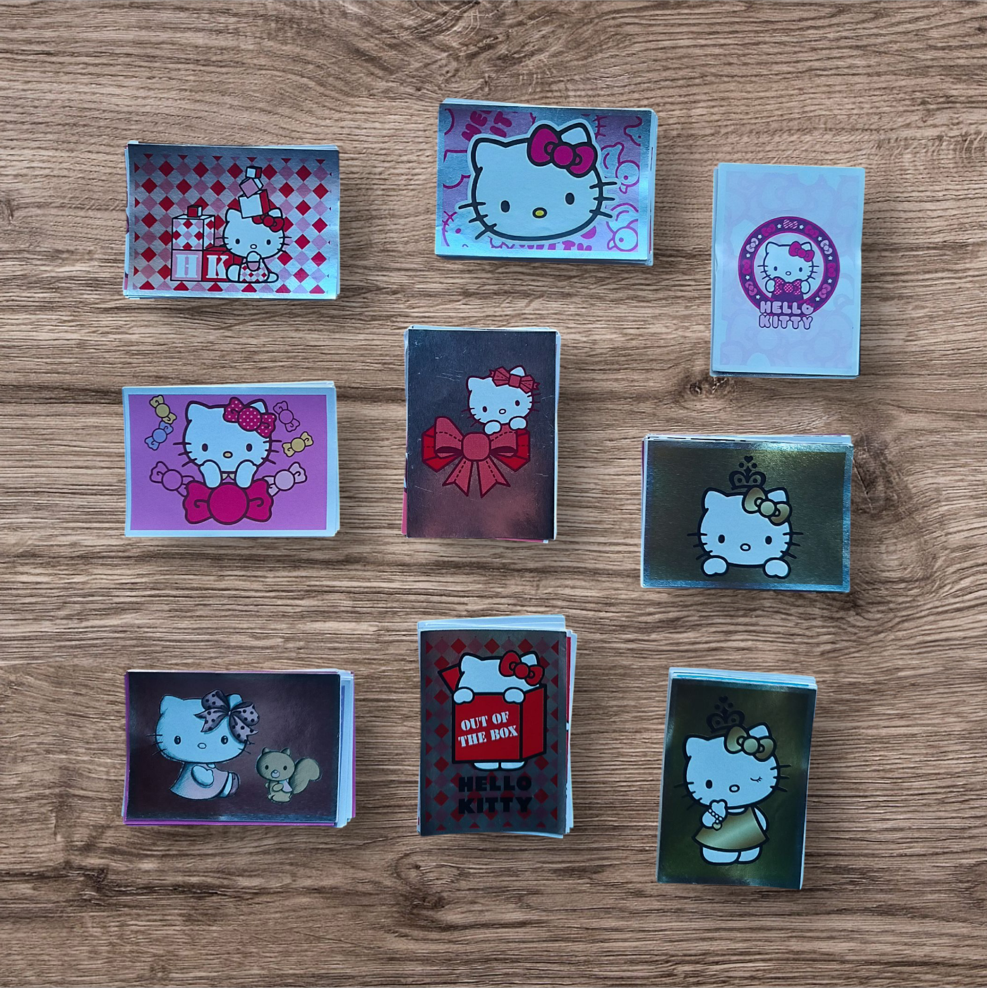 Lote 144 figuritas sin repetir Hello Kitty