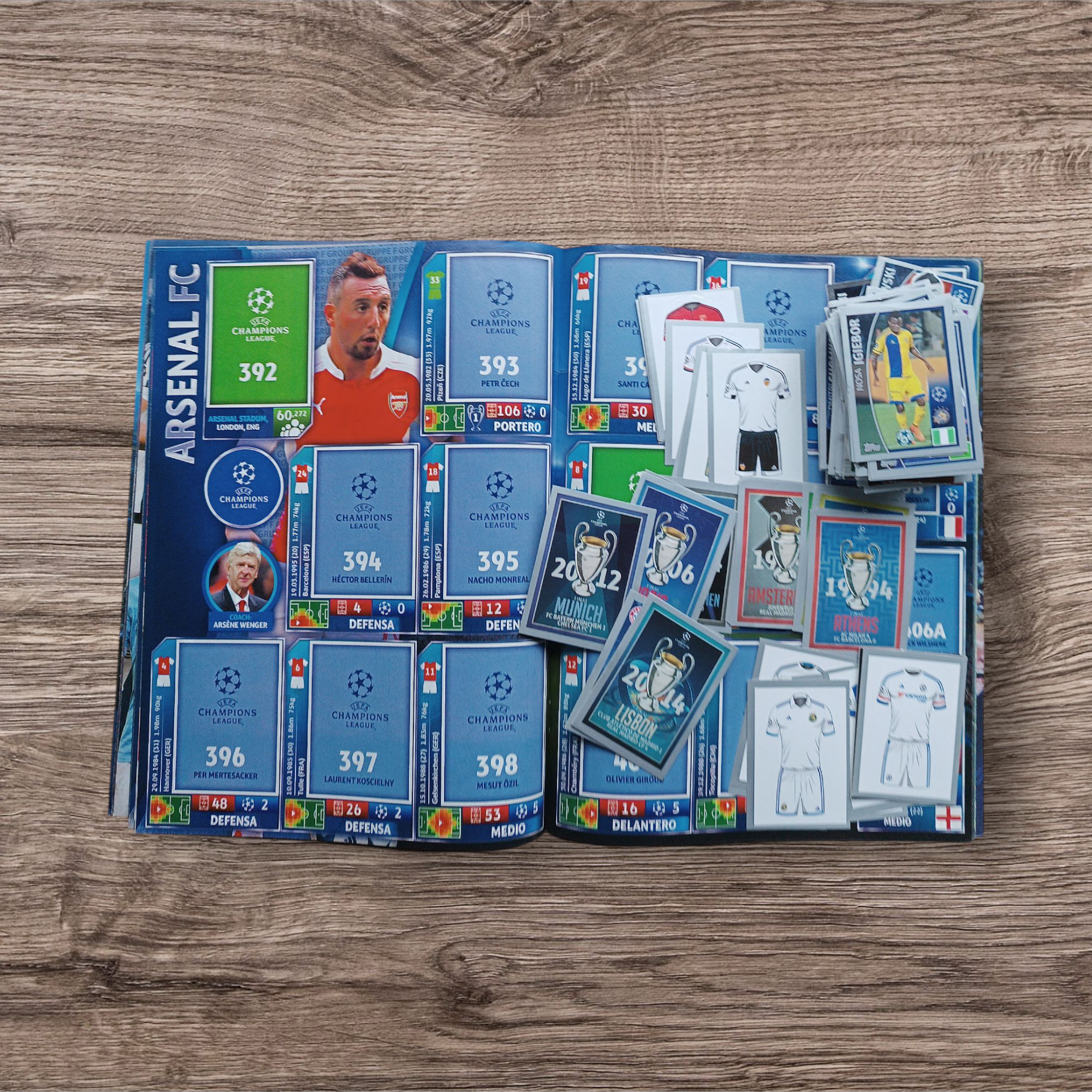 Álbum + 233 figuritas sin repetir Champions League 2015/16