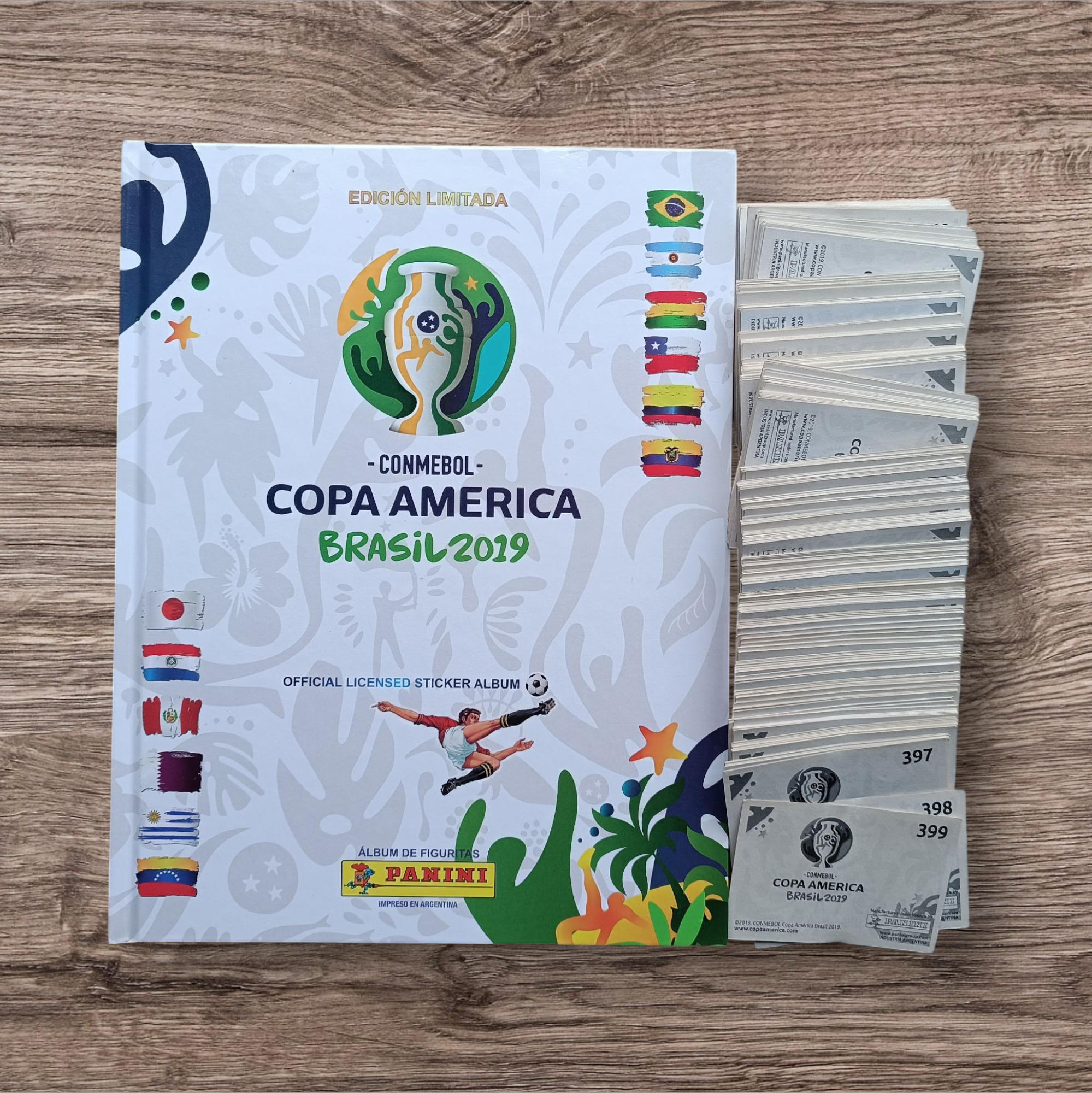 Álbum tapa dura + 350 figuritas sin repetir Copa América 2019