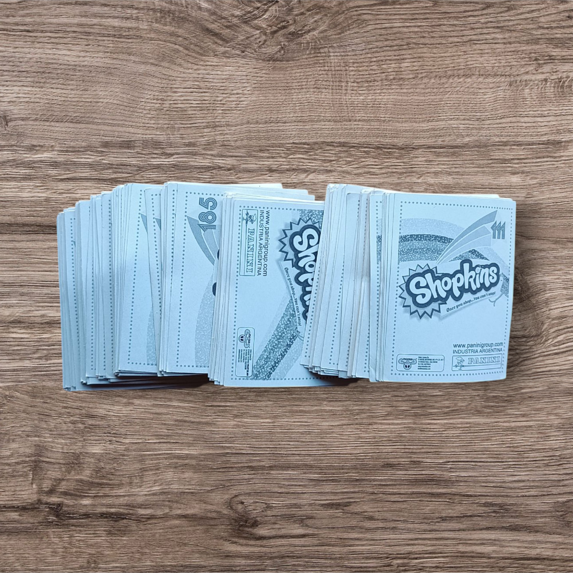 Lote 142 figuritas sin repetir Shopkins