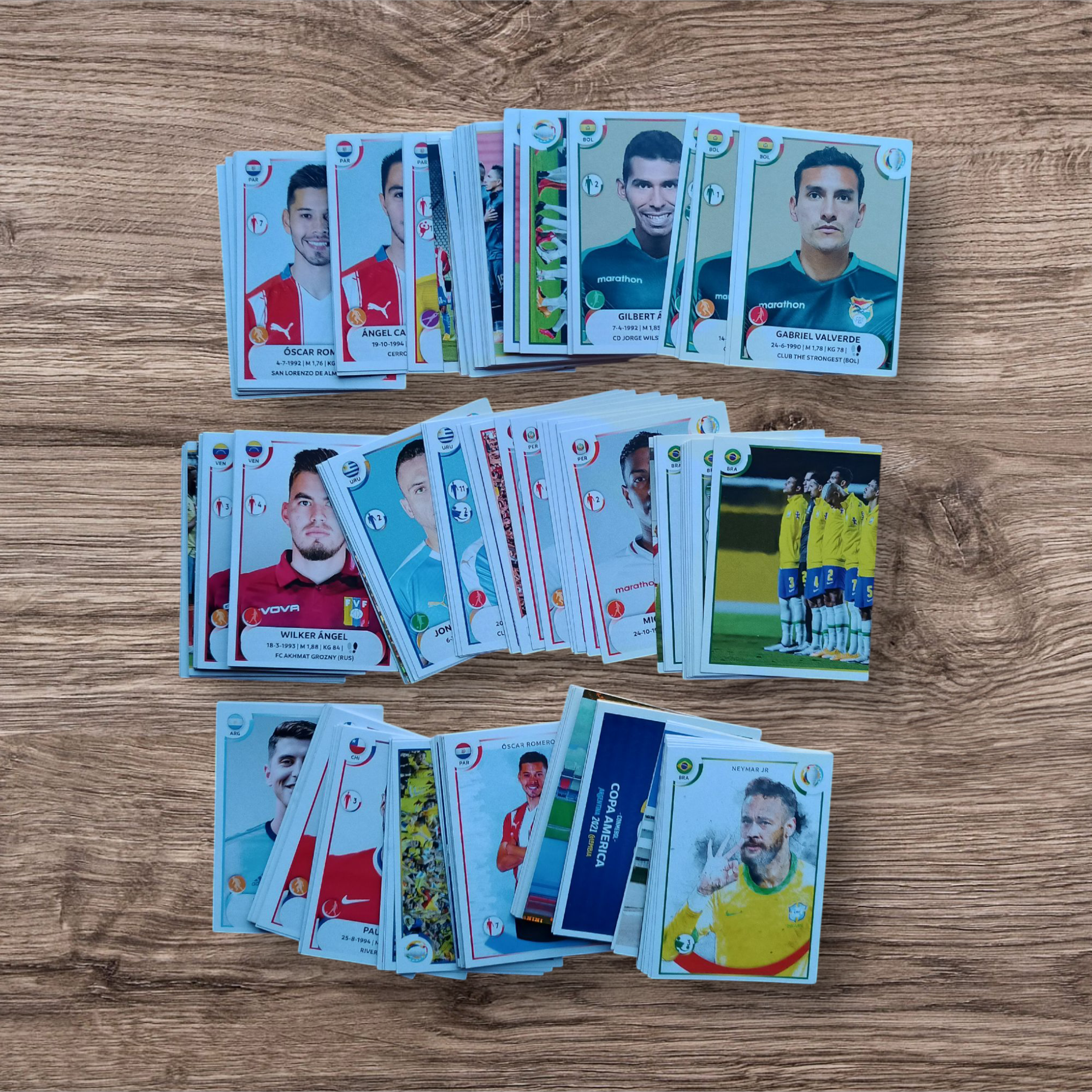 Lote 176 figuritas sin repetir Copa América 2021