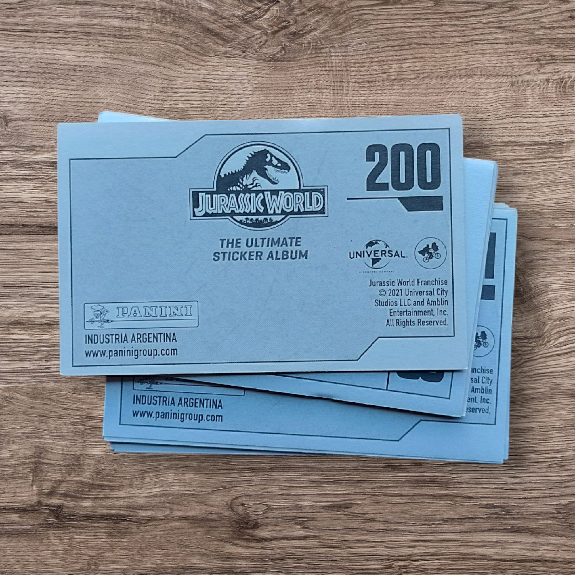 Lote 30 figuritas sin repetir Jurassic World