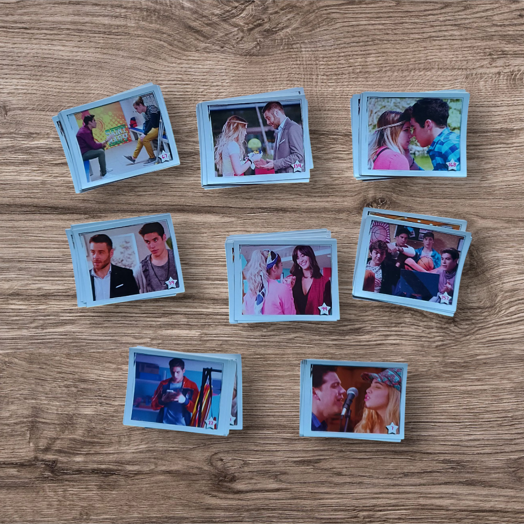 Lote 128 figuritas sin repetir Go vive a tu manera