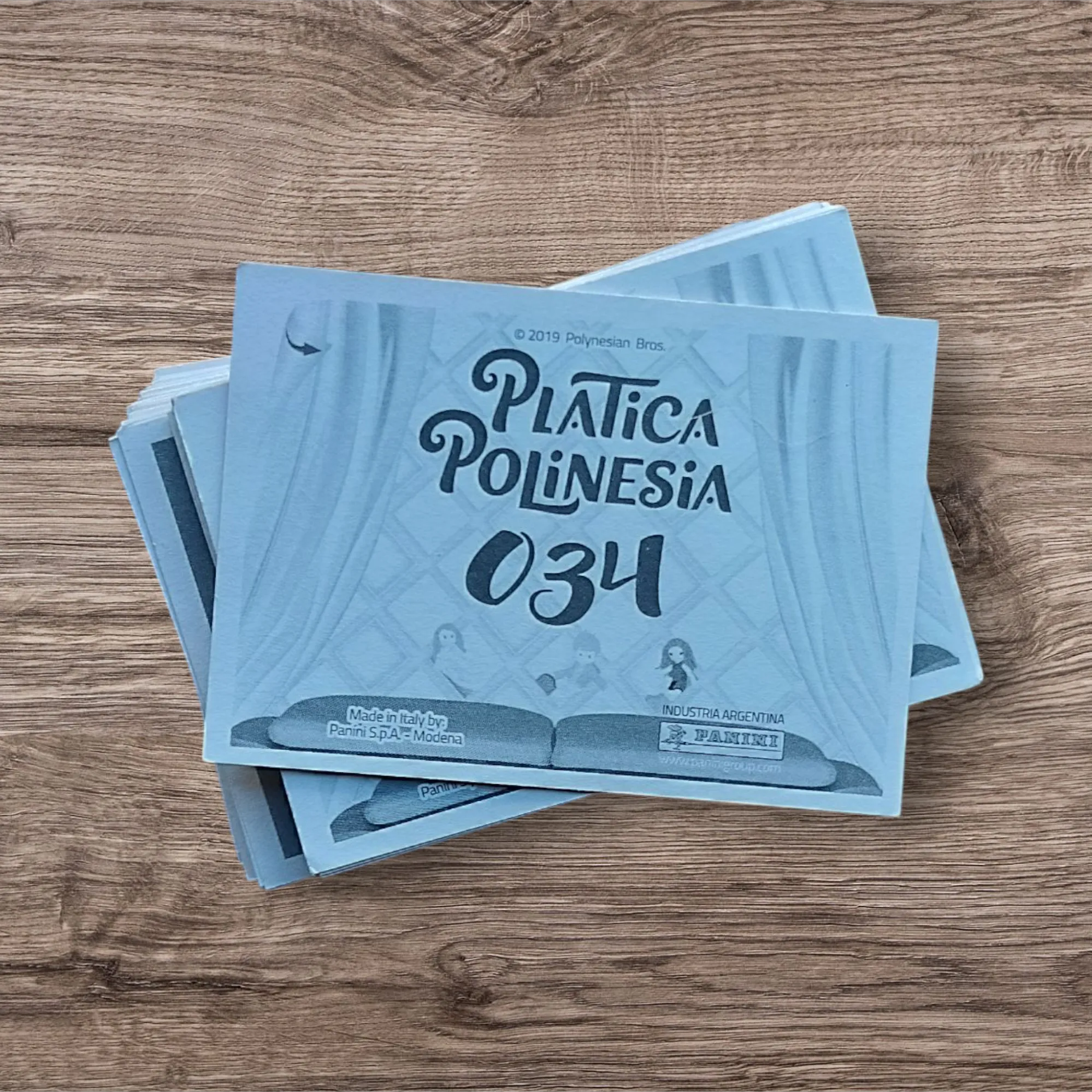 Lote 75 figuritas sin repetir Plática Polinesia