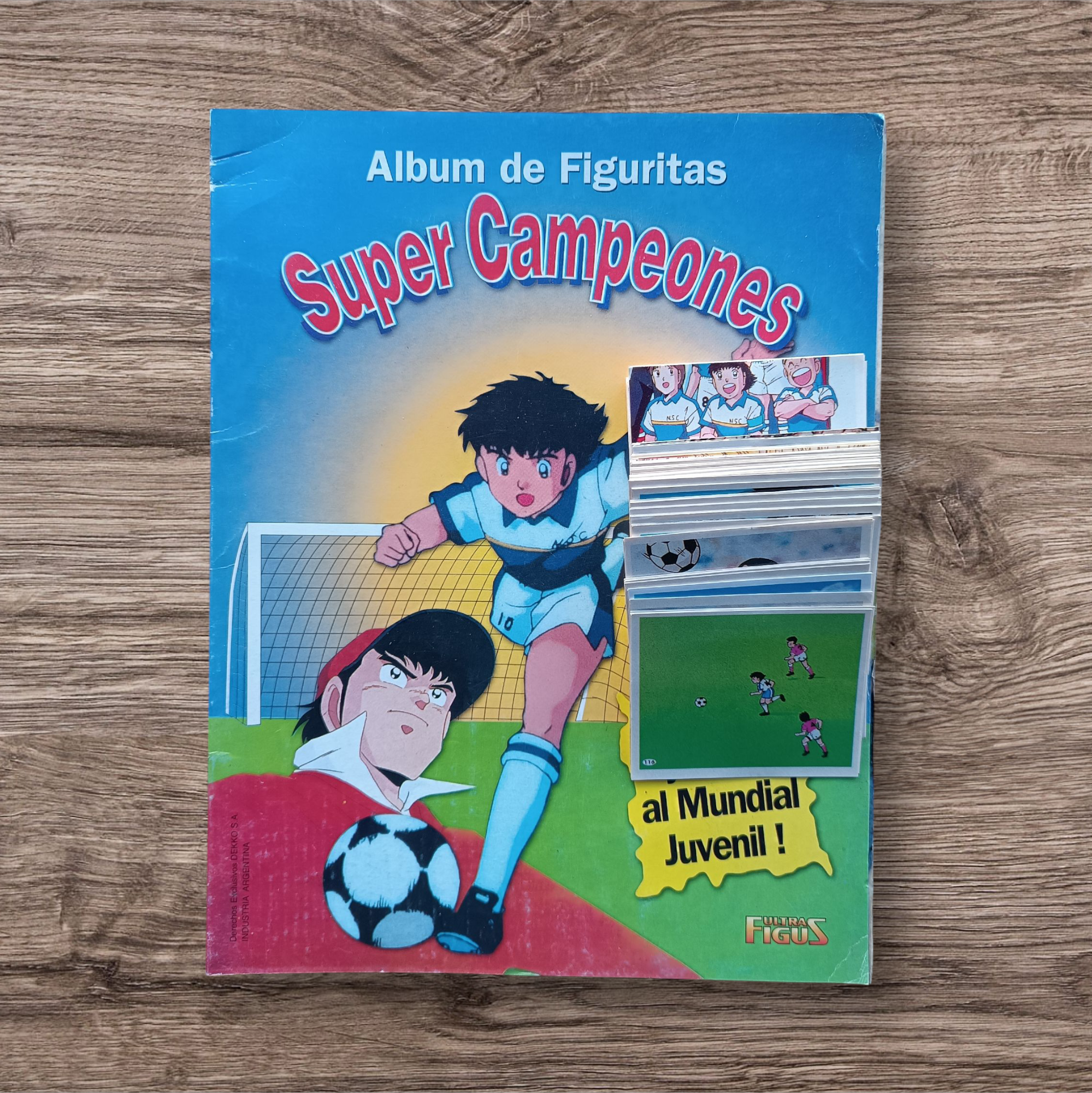 Álbum + 131 figuritas Super Campeones