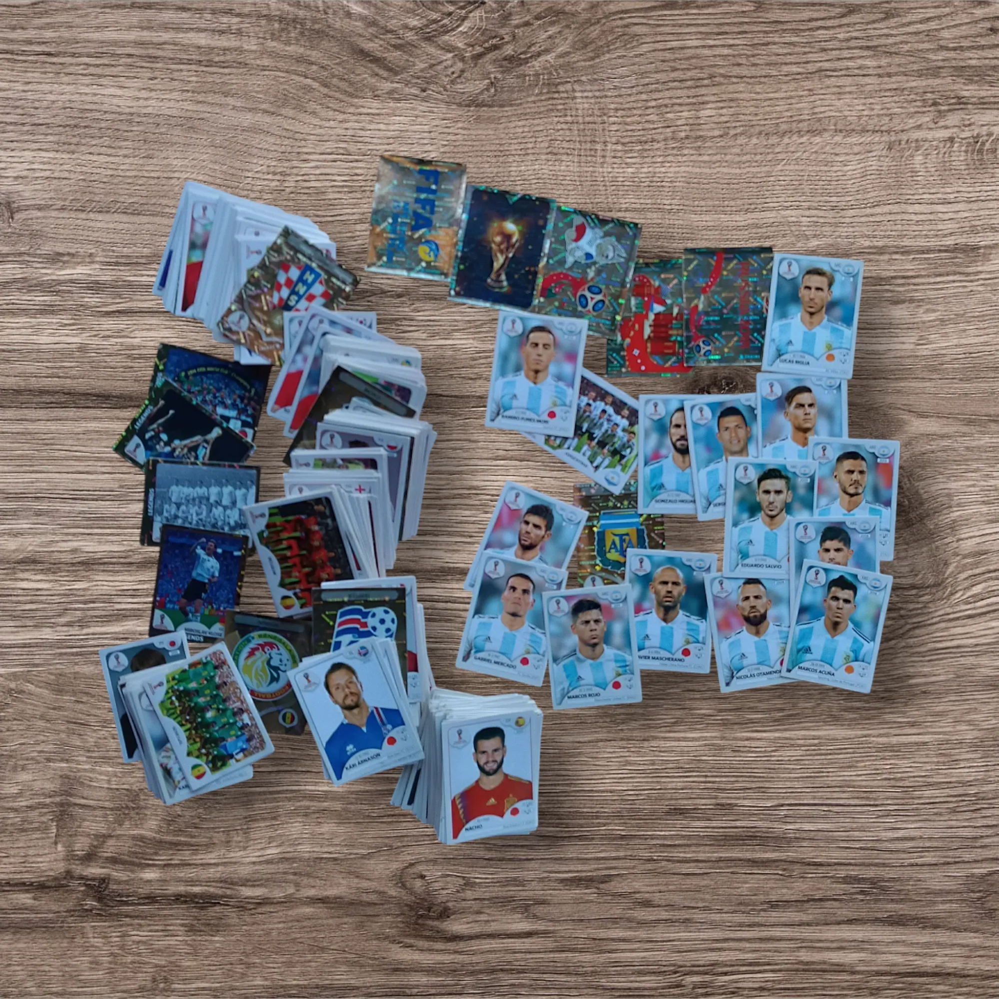 Lotazo épico 656 figuritas sin repetir Mundial Rusia 2018