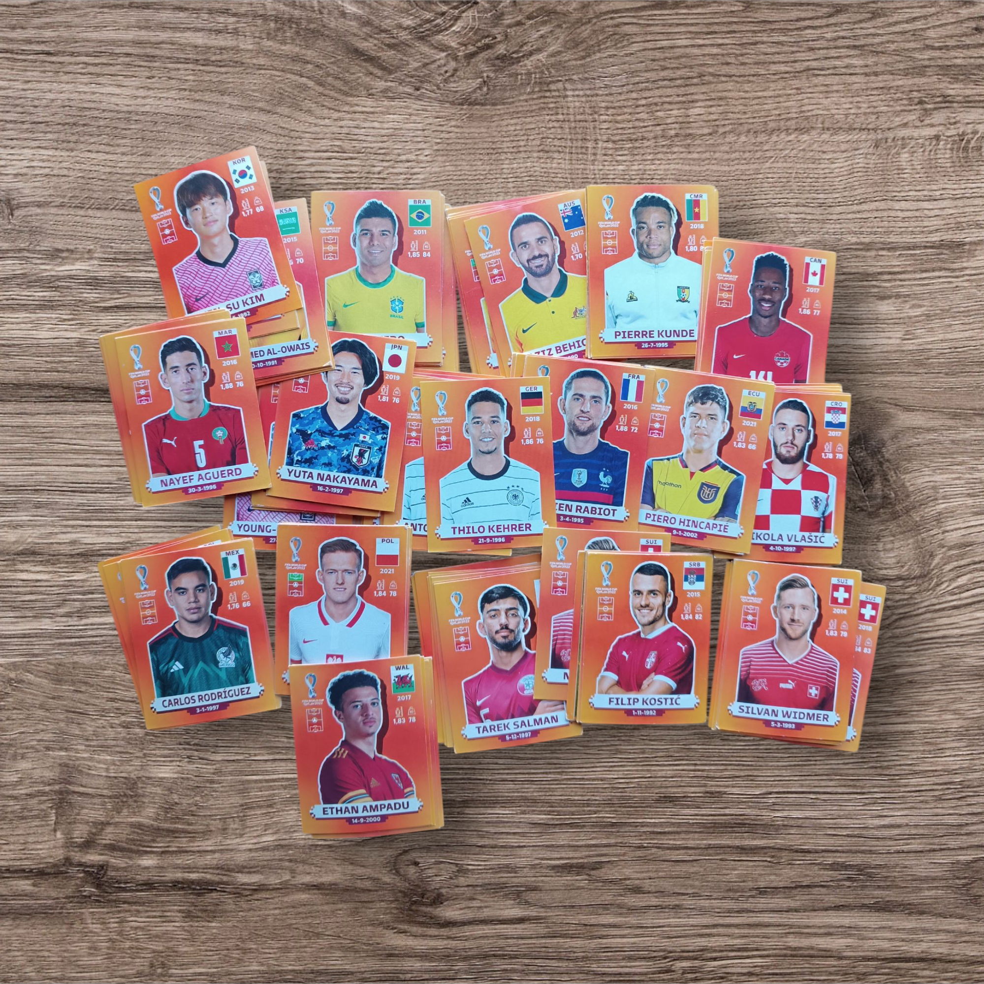 Lote 163 figuritas sin repetir Mundial Qatar 2022