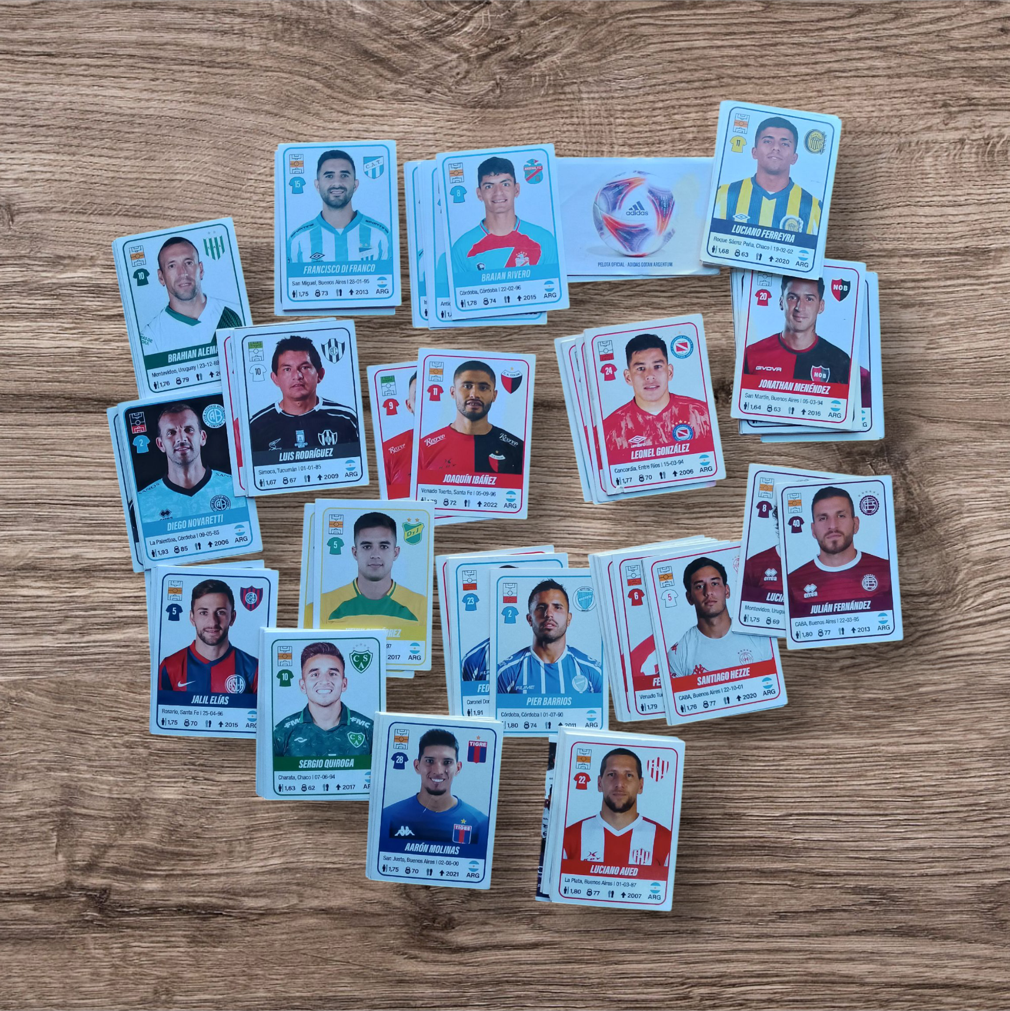 Lote 198 figuritas sin repetir Fútbol Argentino 2023