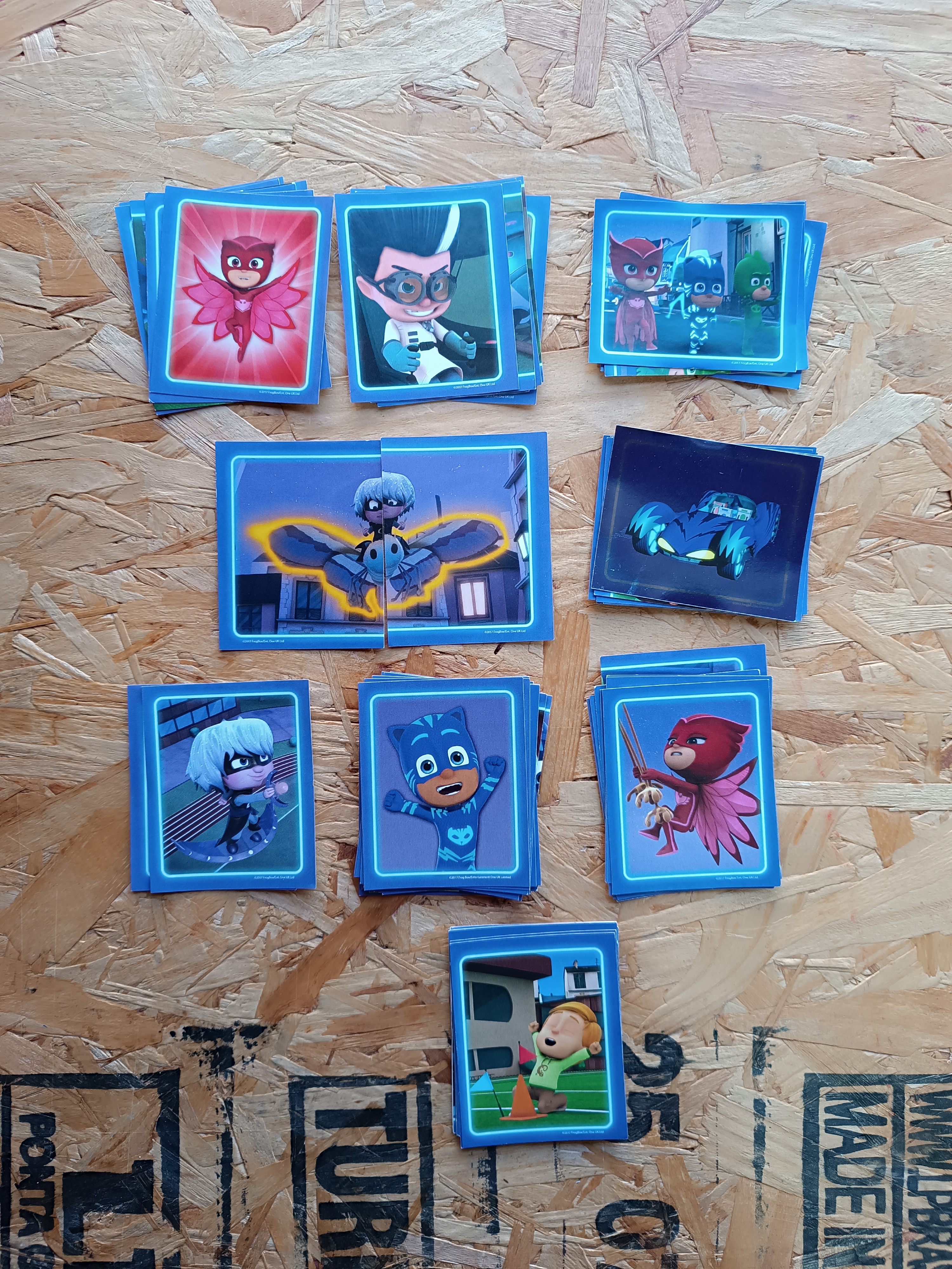 Lote 66 figuritas sin repetir Pj Masks
