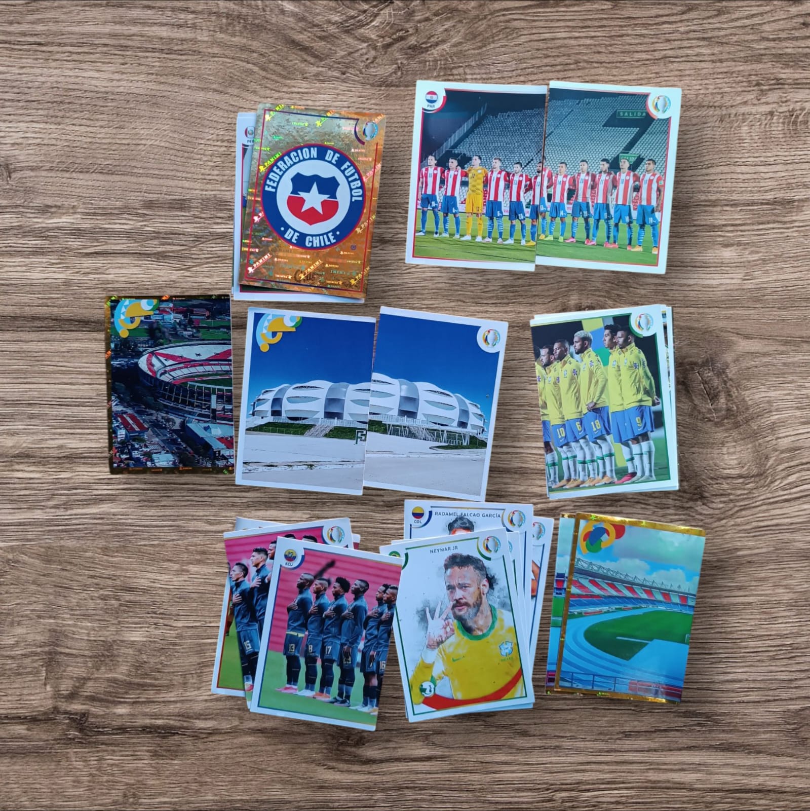 Lote 22 figuritas sin repetir Copa América 2021