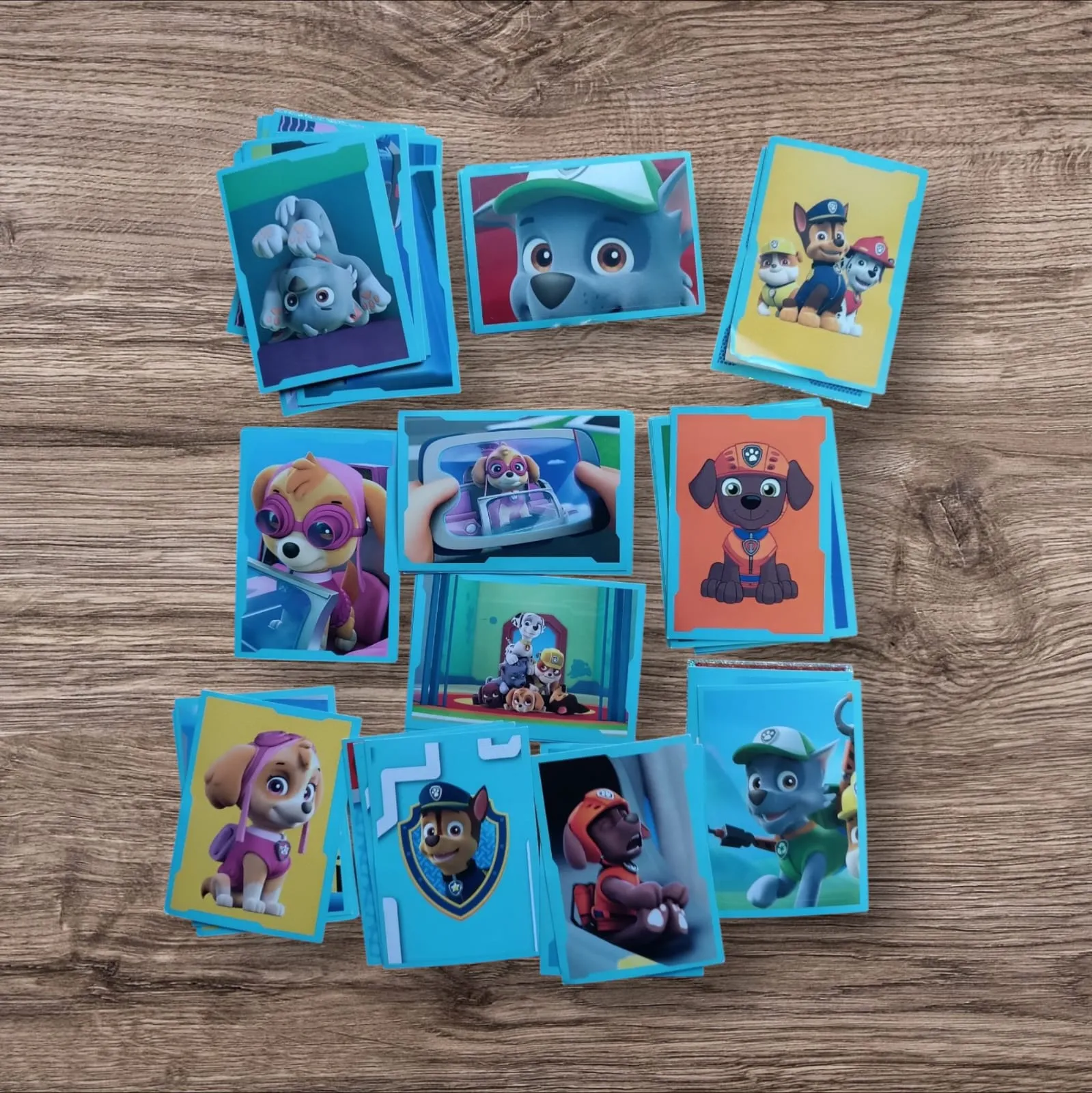 Lote 71 figuritas sin repetir Paw Patrol 2019 Panini