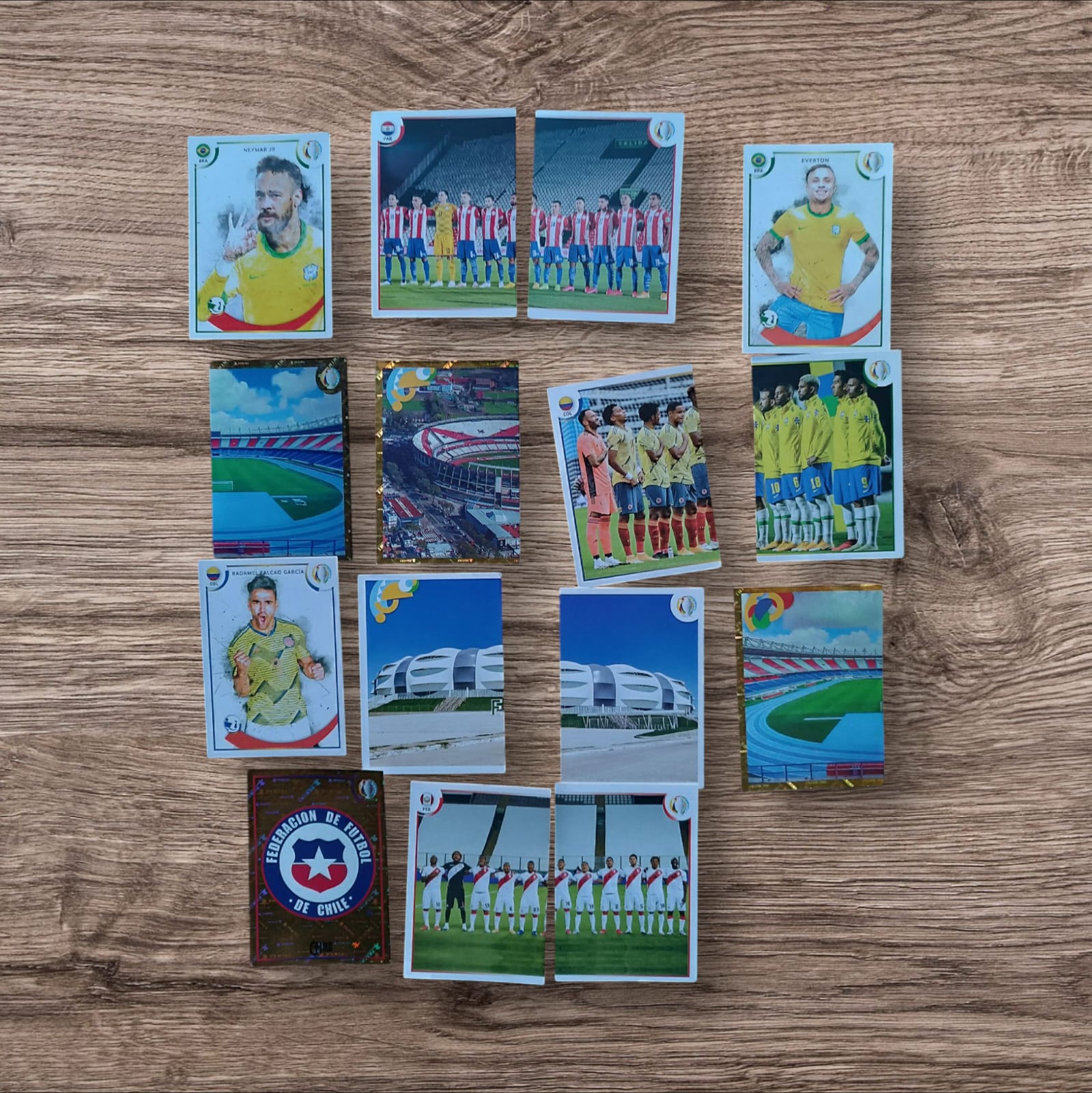 Lote 15 figuritas sin repetir Copa América 2021