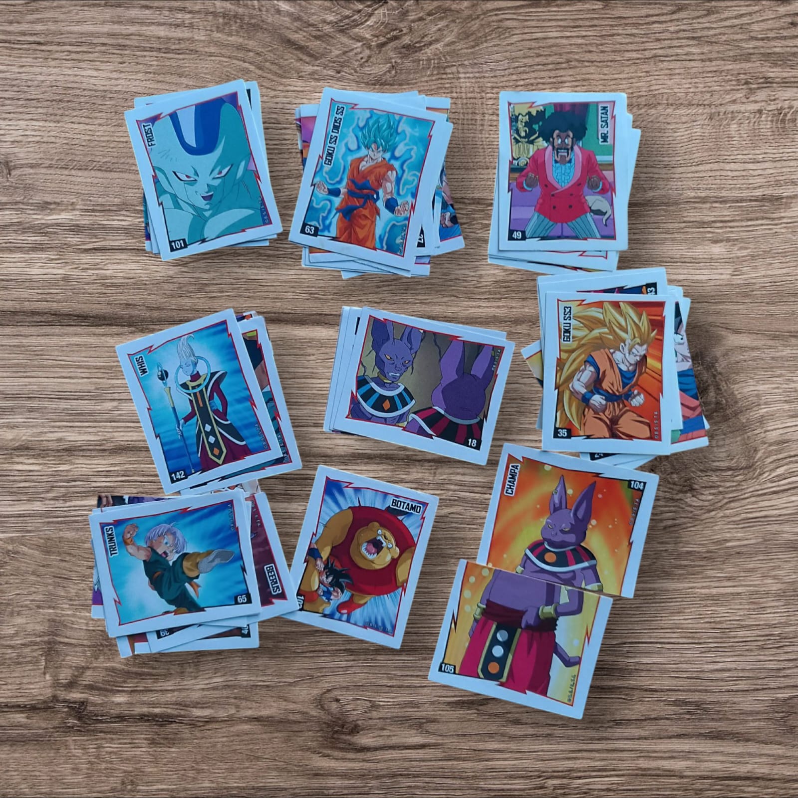 Lote 54 figuritas sin repetir Dragon Ball